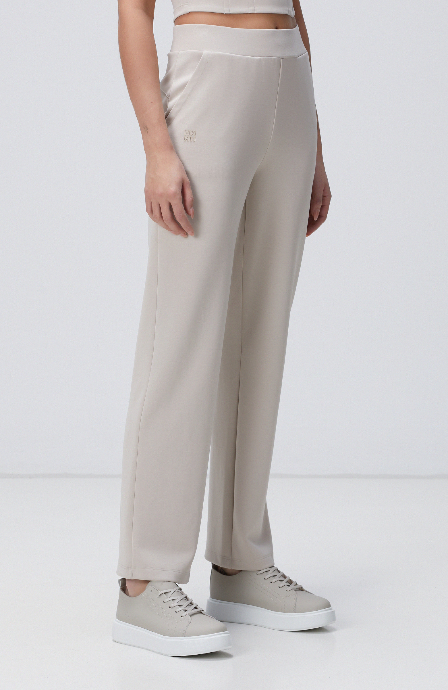 Kırık Beyaz Eşofman