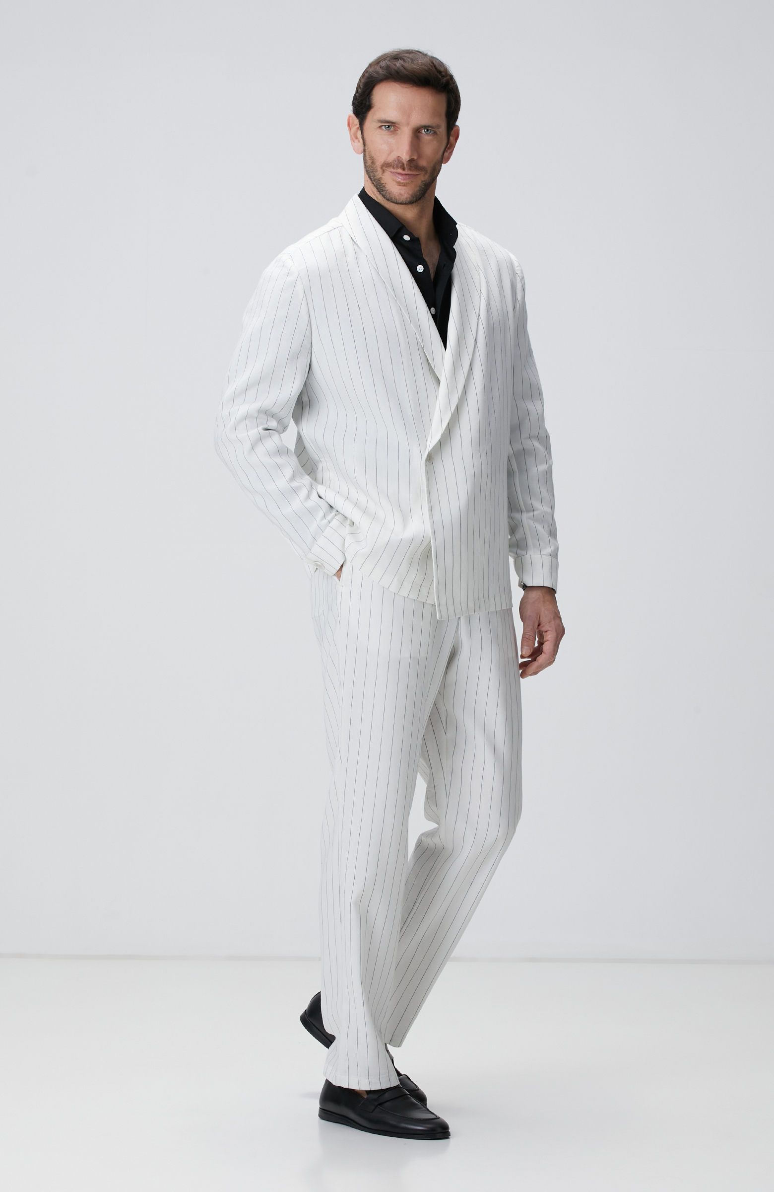 Kırık Beyaz Keten Karışımlı Takım Elbise