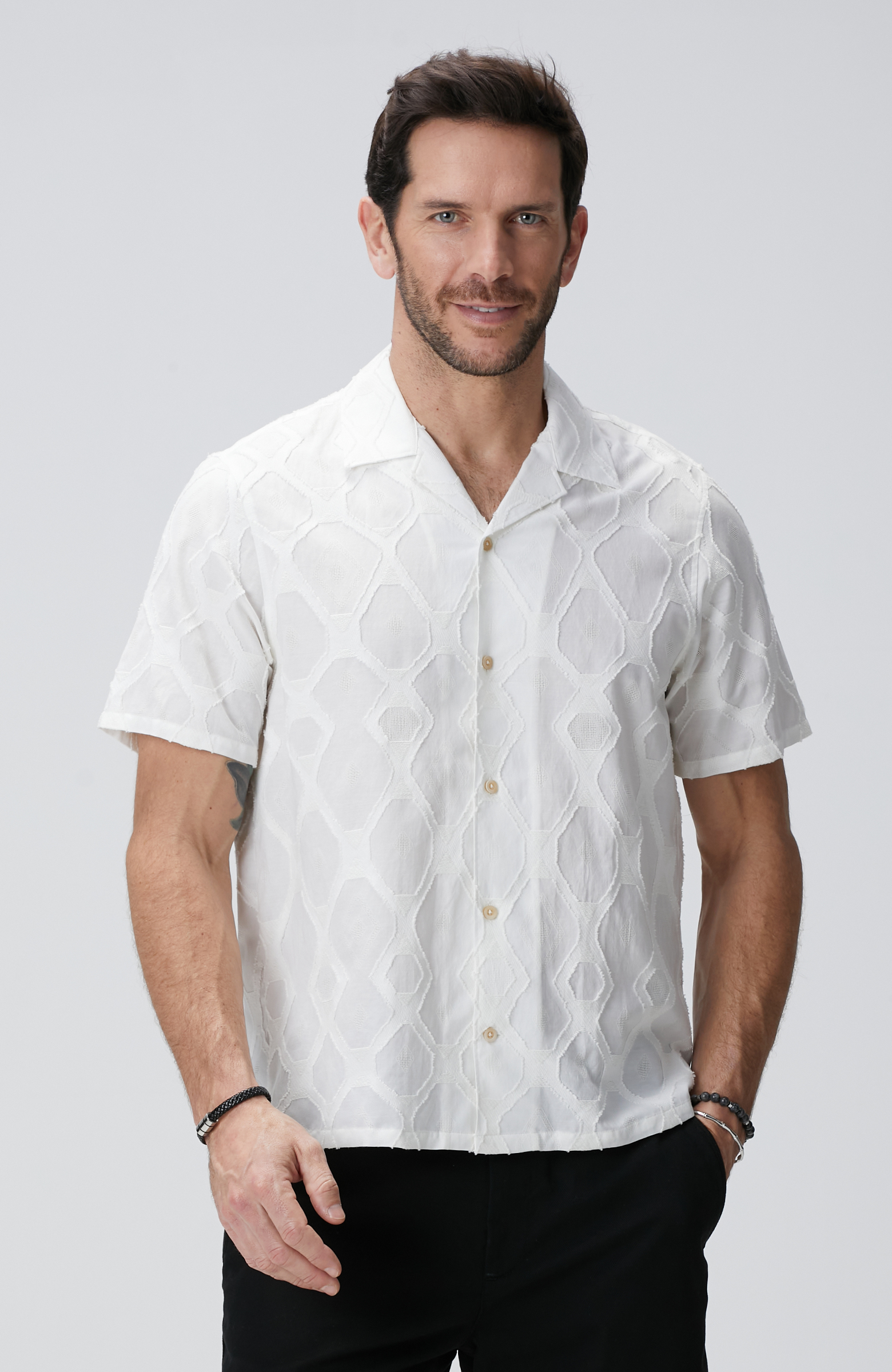 Beyaz Desenli Gömlek