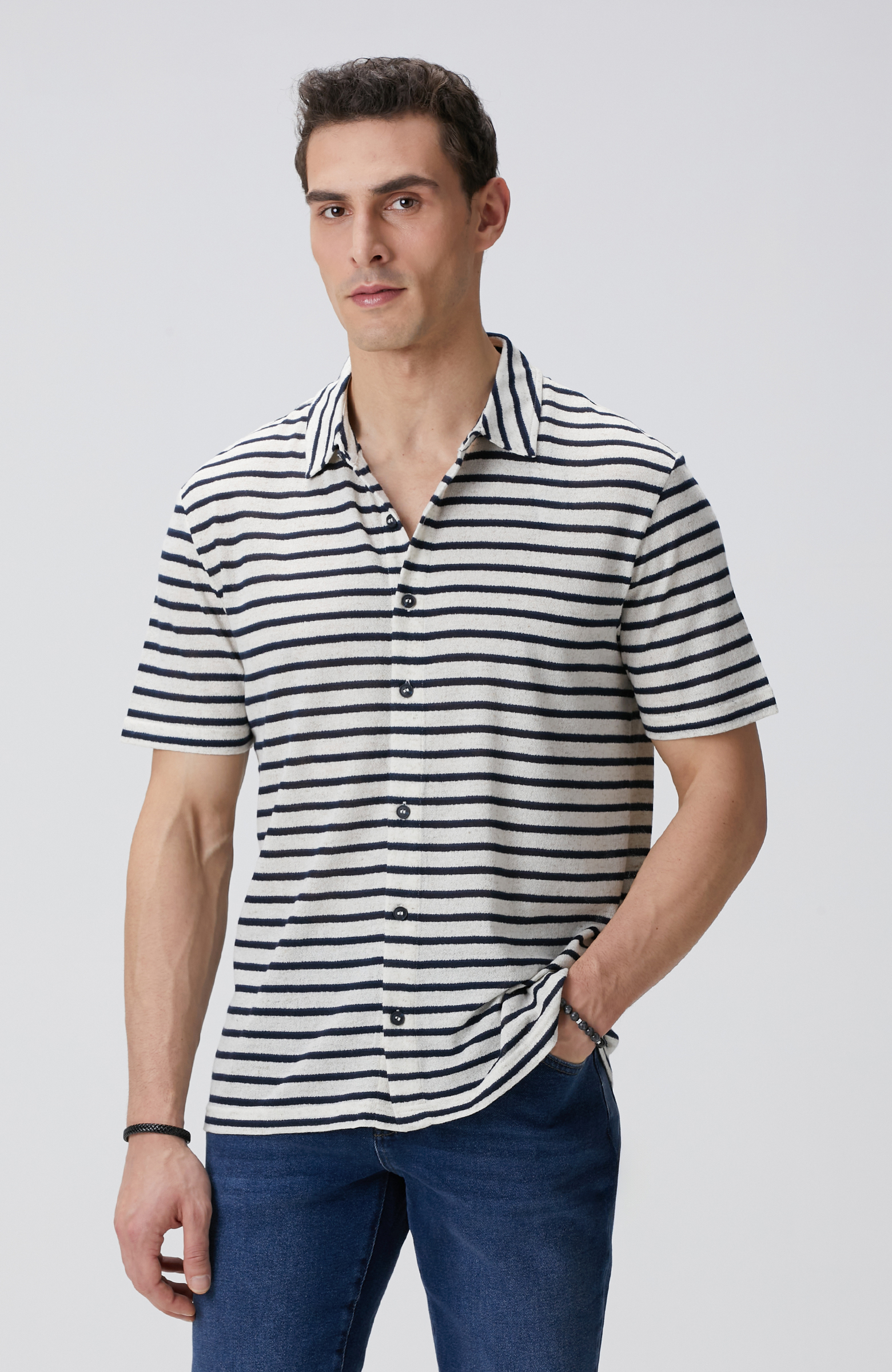 Kırık Beyaz Çizgi Desenli Gömlek