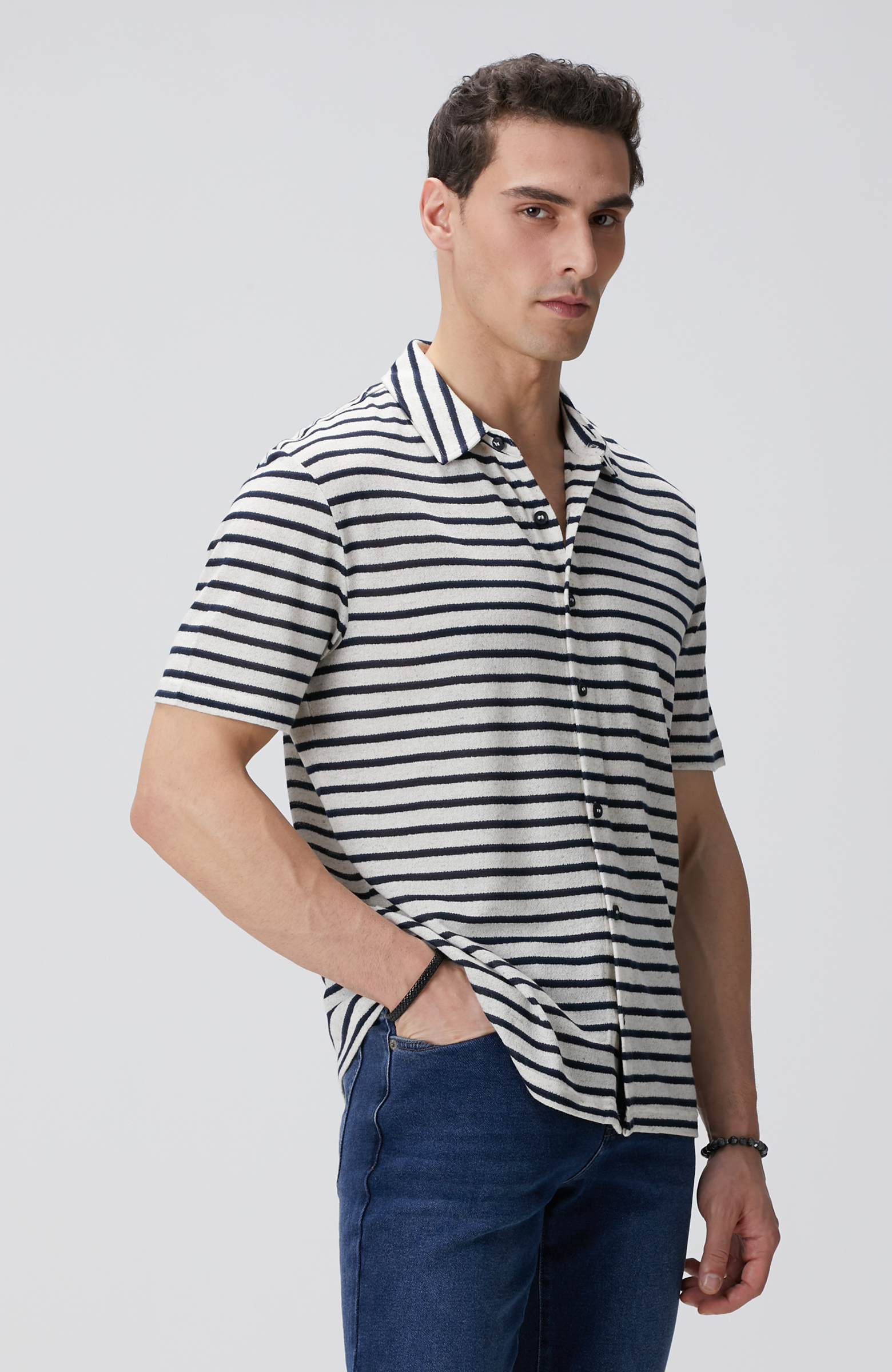 Kırık Beyaz Çizgi Desenli Gömlek