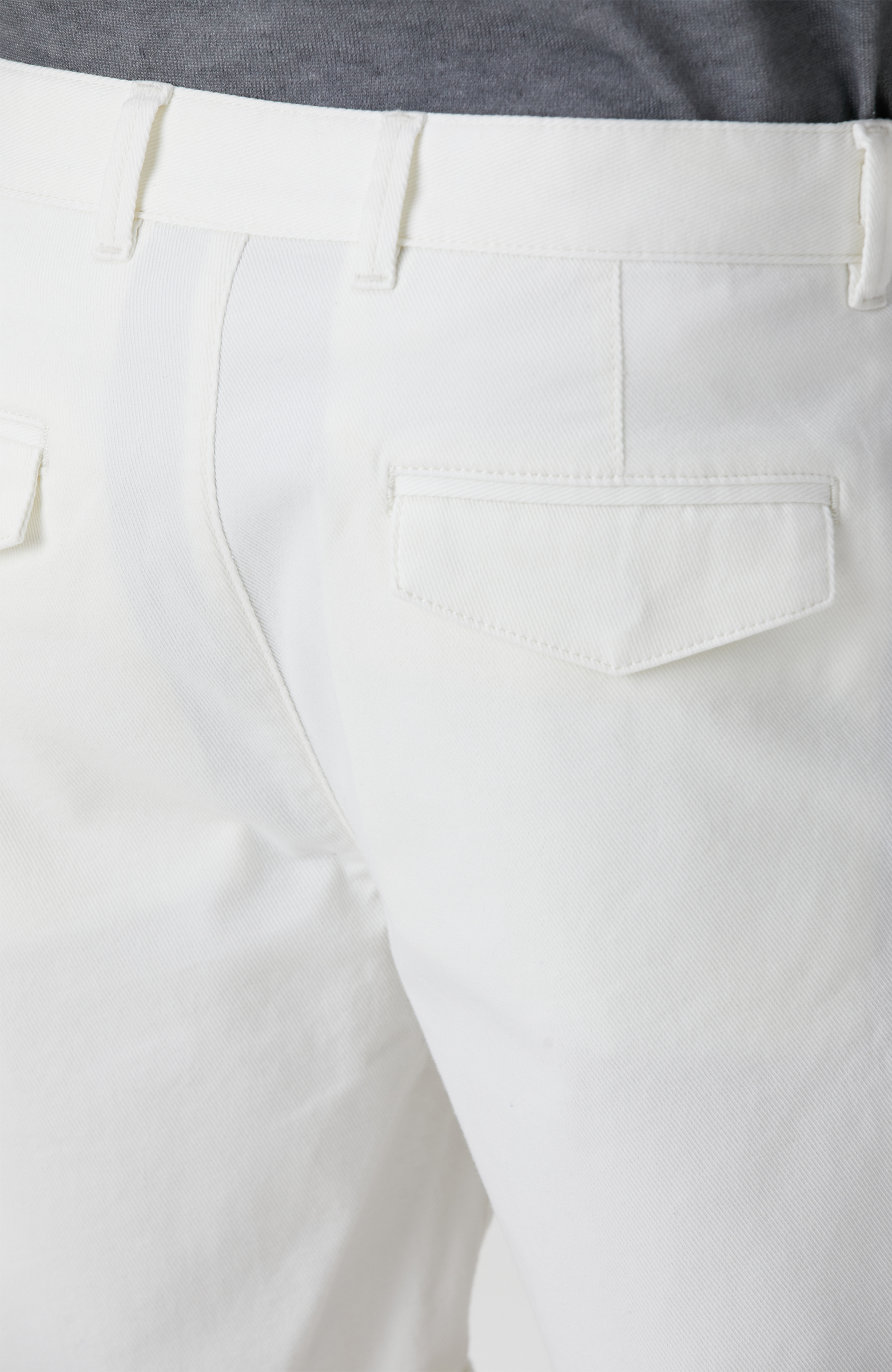 Kırık Beyaz Diyagonal Şort