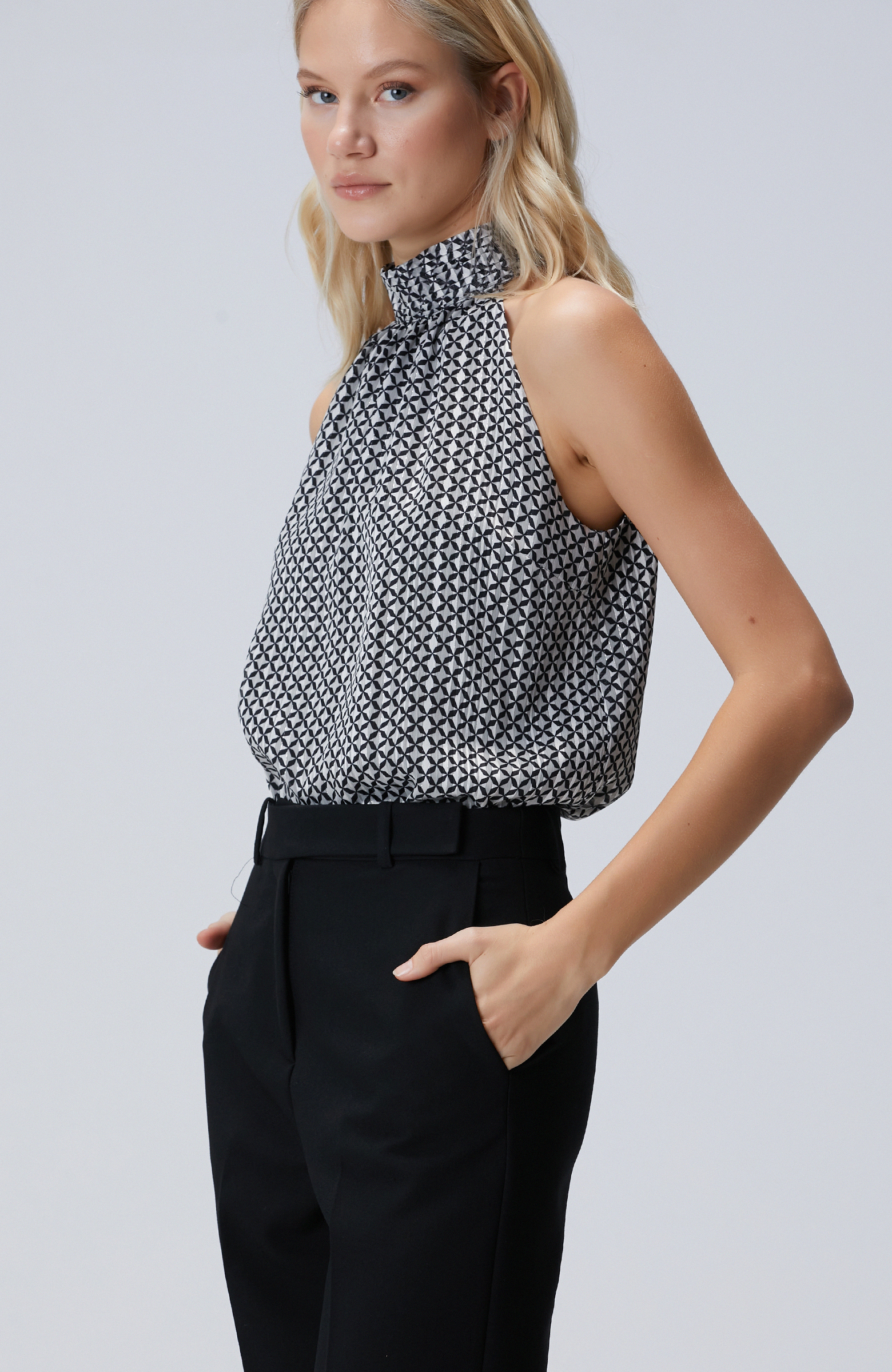 Siyah Beyaz Desenli Bluz