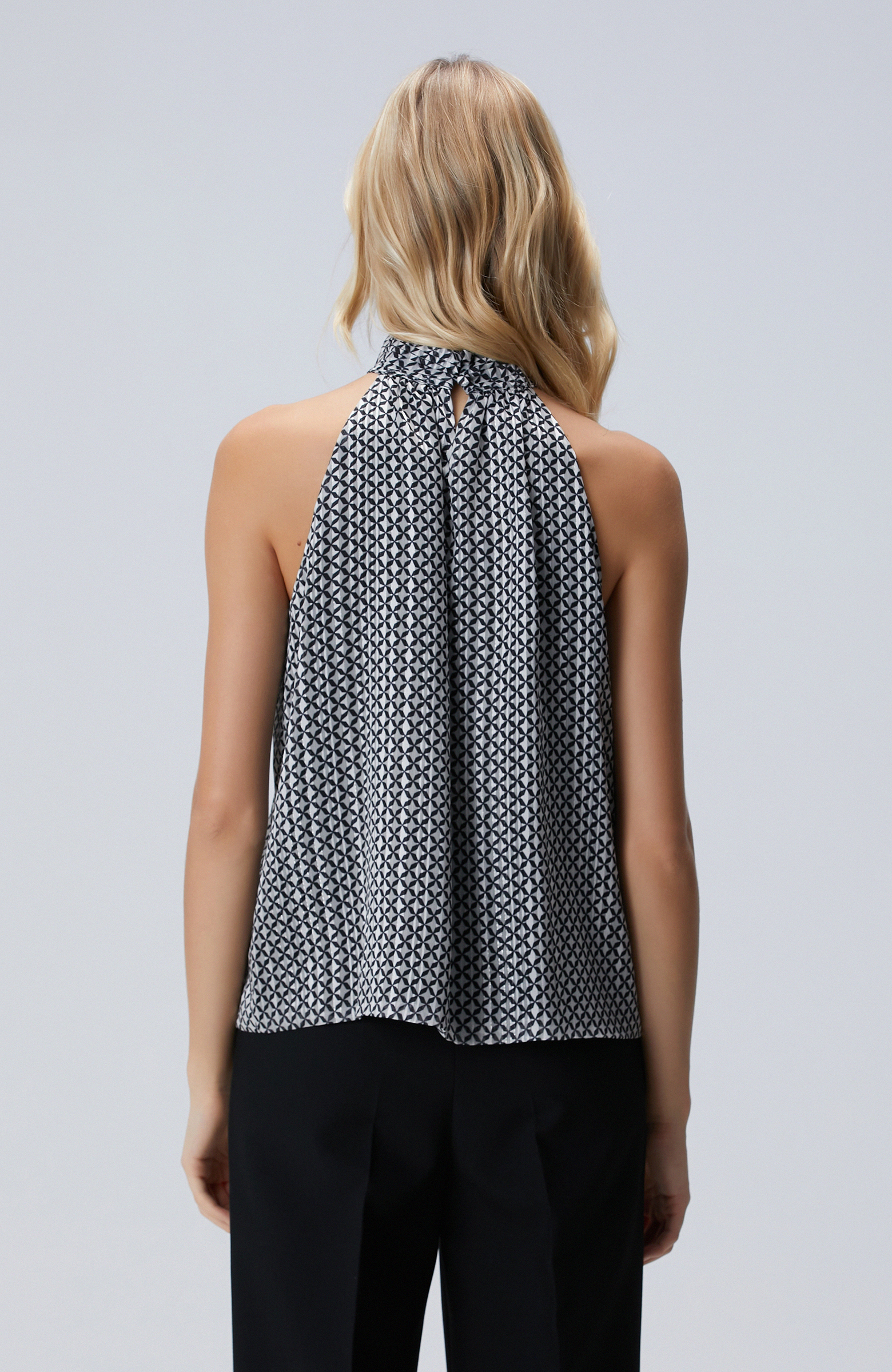 Siyah Beyaz Desenli Bluz