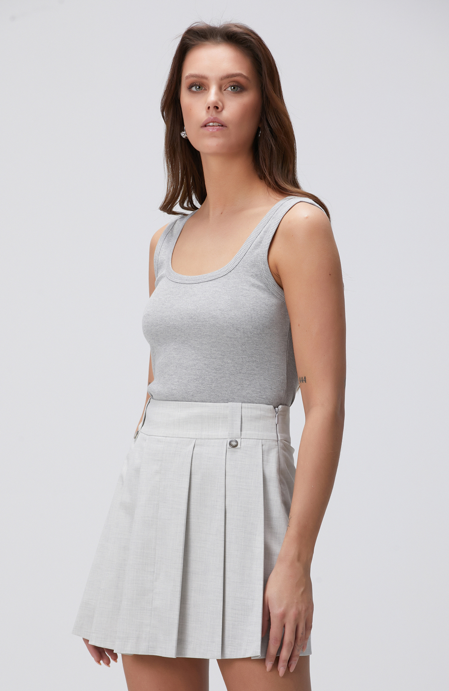 Gri Melanj Basic Atlet