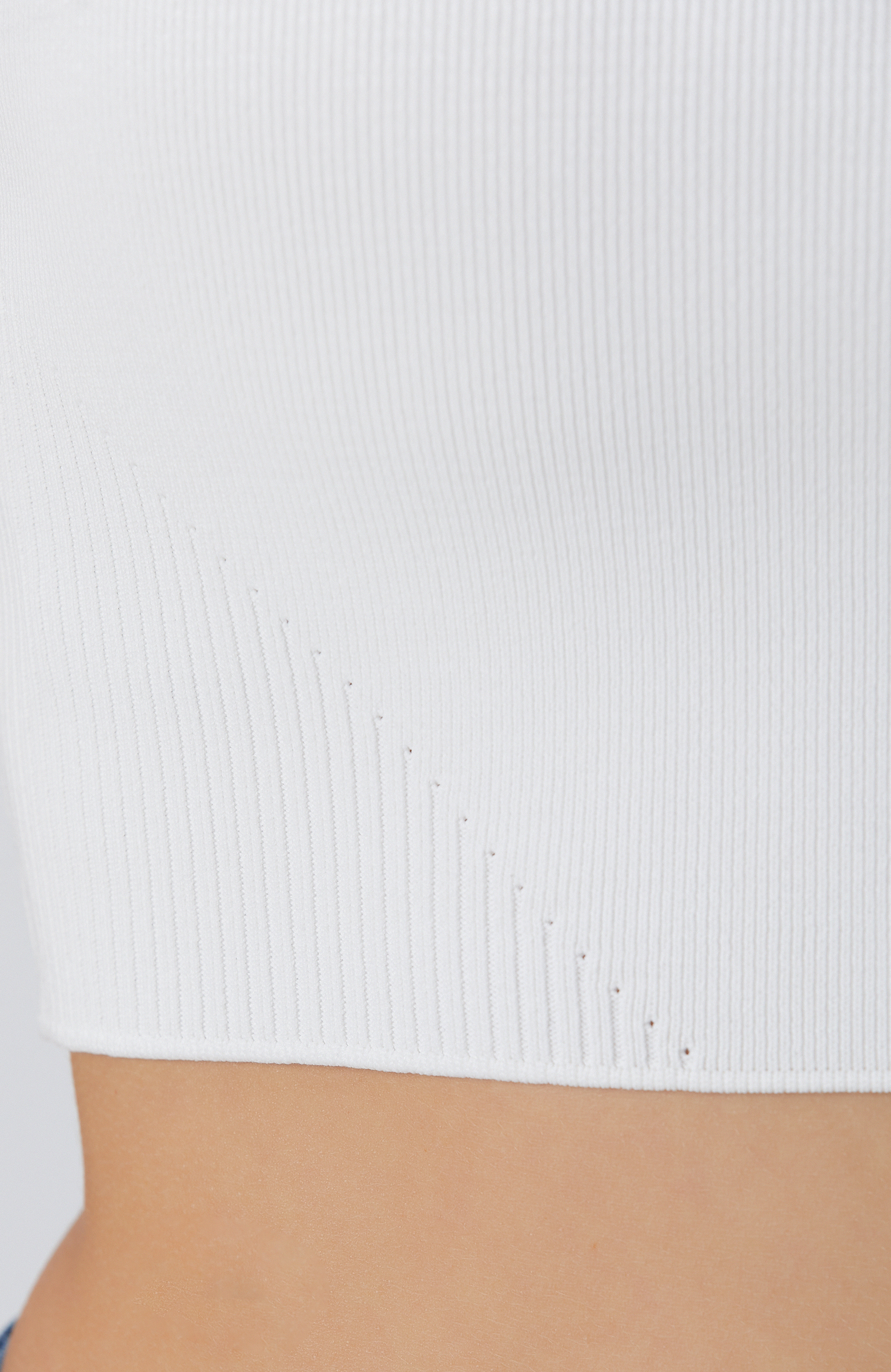 Kırıkbeyaz  Büstiyer