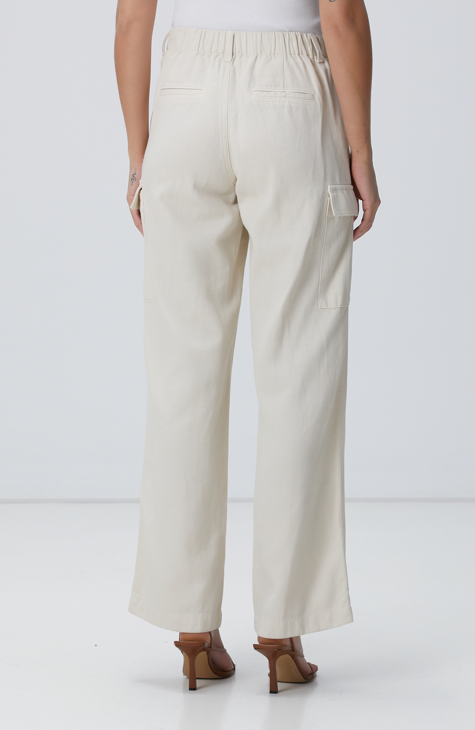 Kırık Beyaz Tencel Karışımlı Casual Pantolon