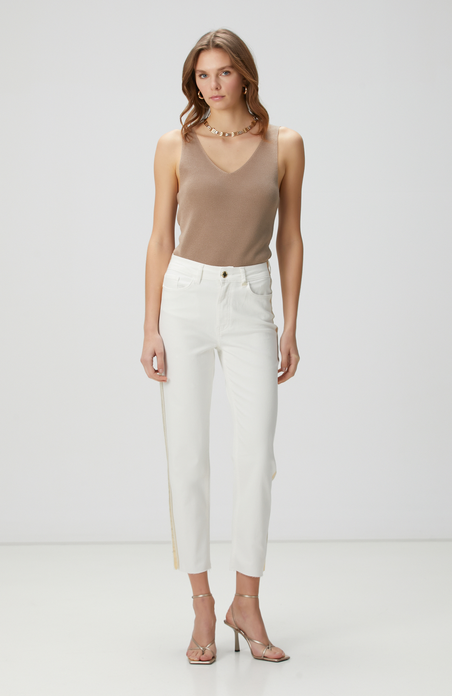 Kırık Beyaz Denim Pantolon