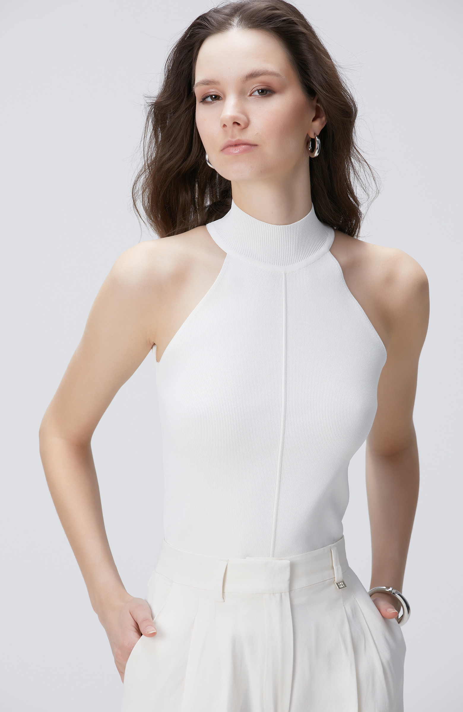 Ekru Nervür Detaylı Kazak