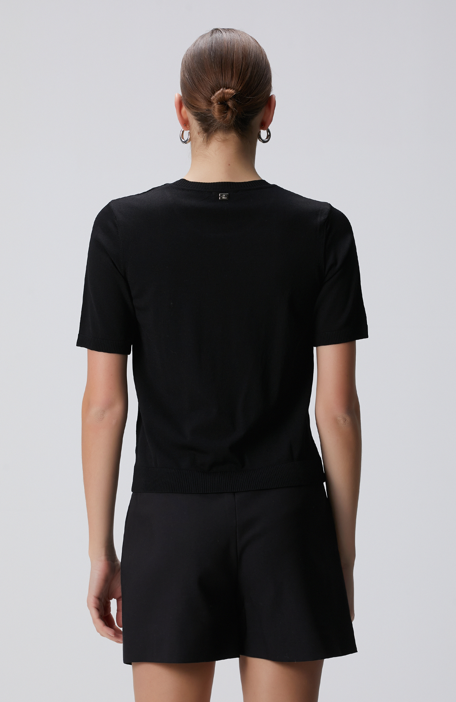 Siyah Jakarlı Kazak