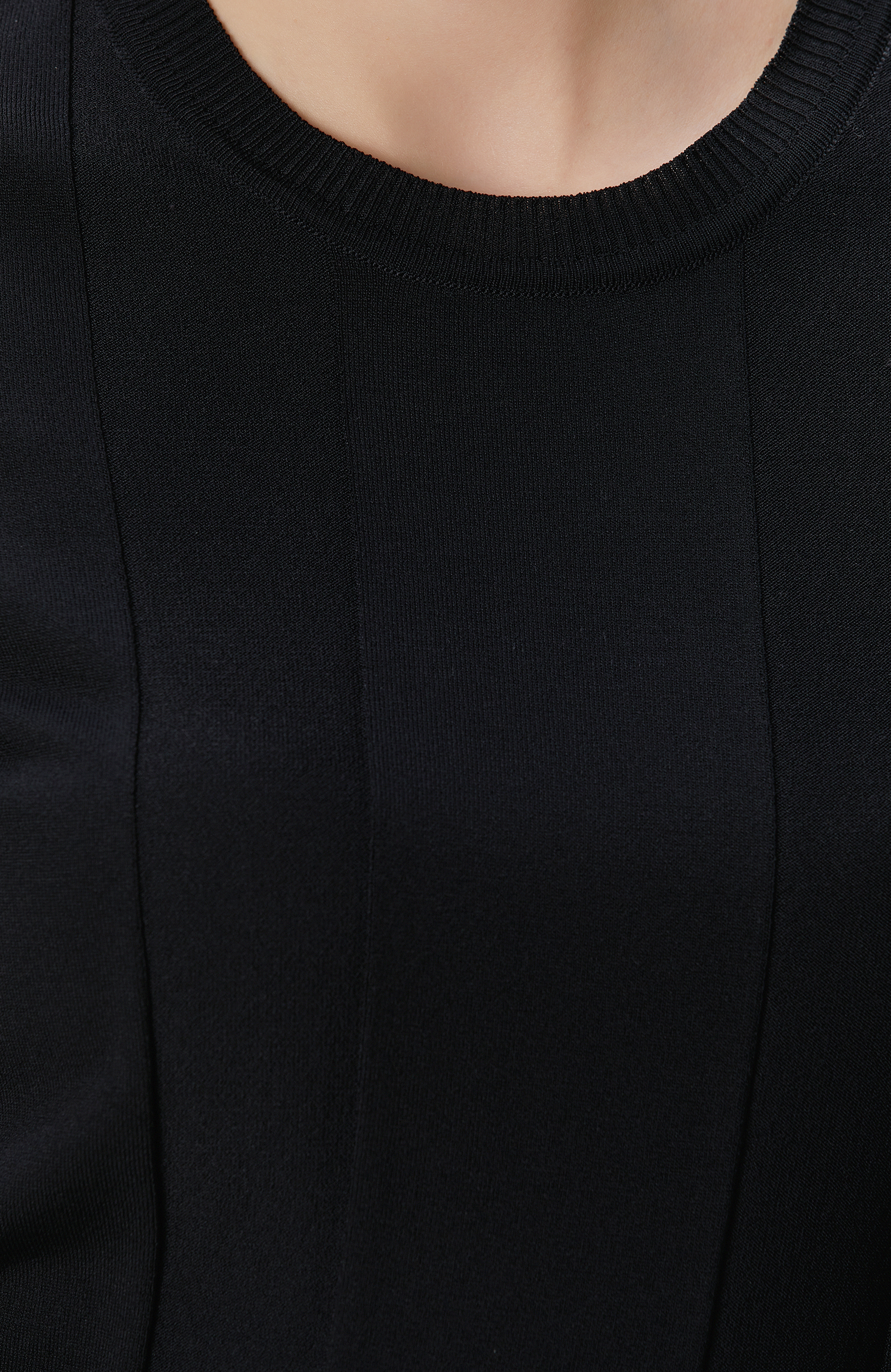 Siyah Jakarlı Kazak