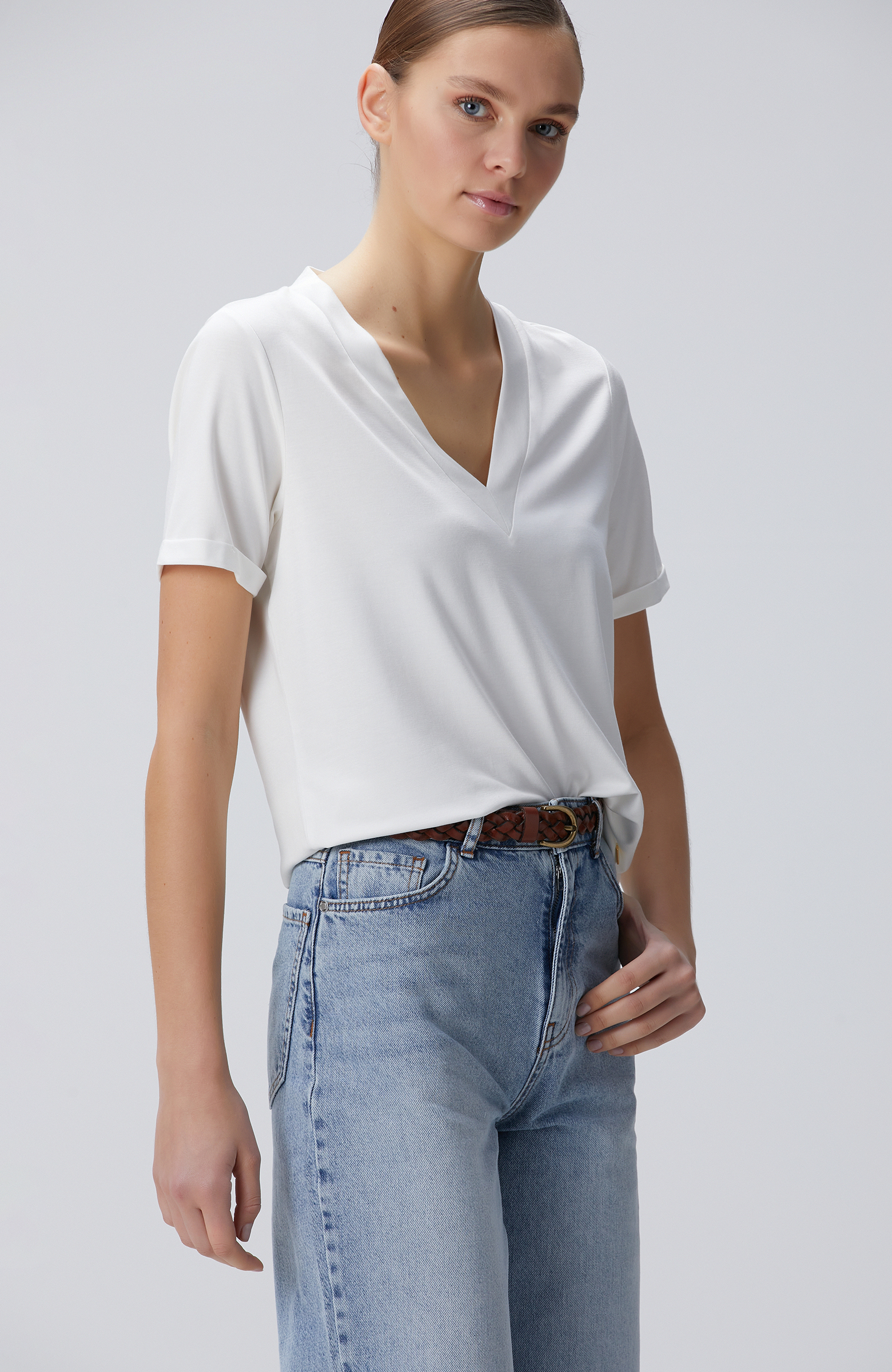 Kırık Beyaz Tshırt