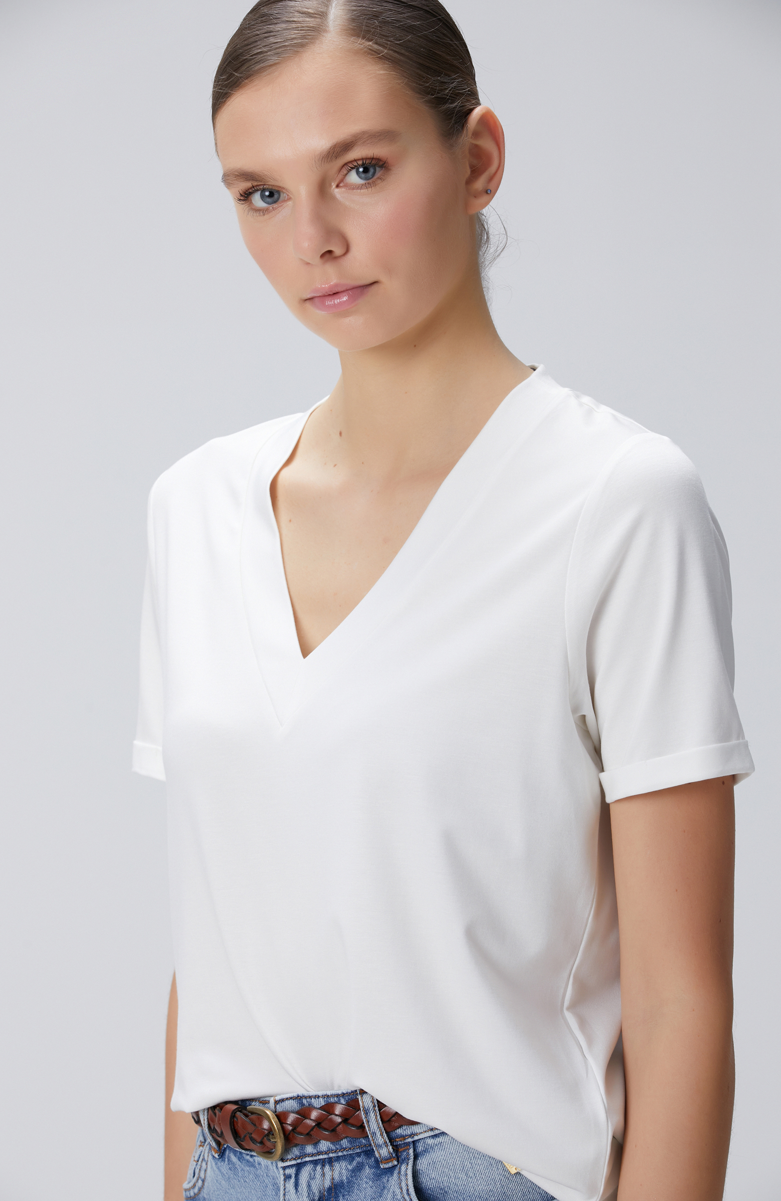 Kırık Beyaz Tshırt