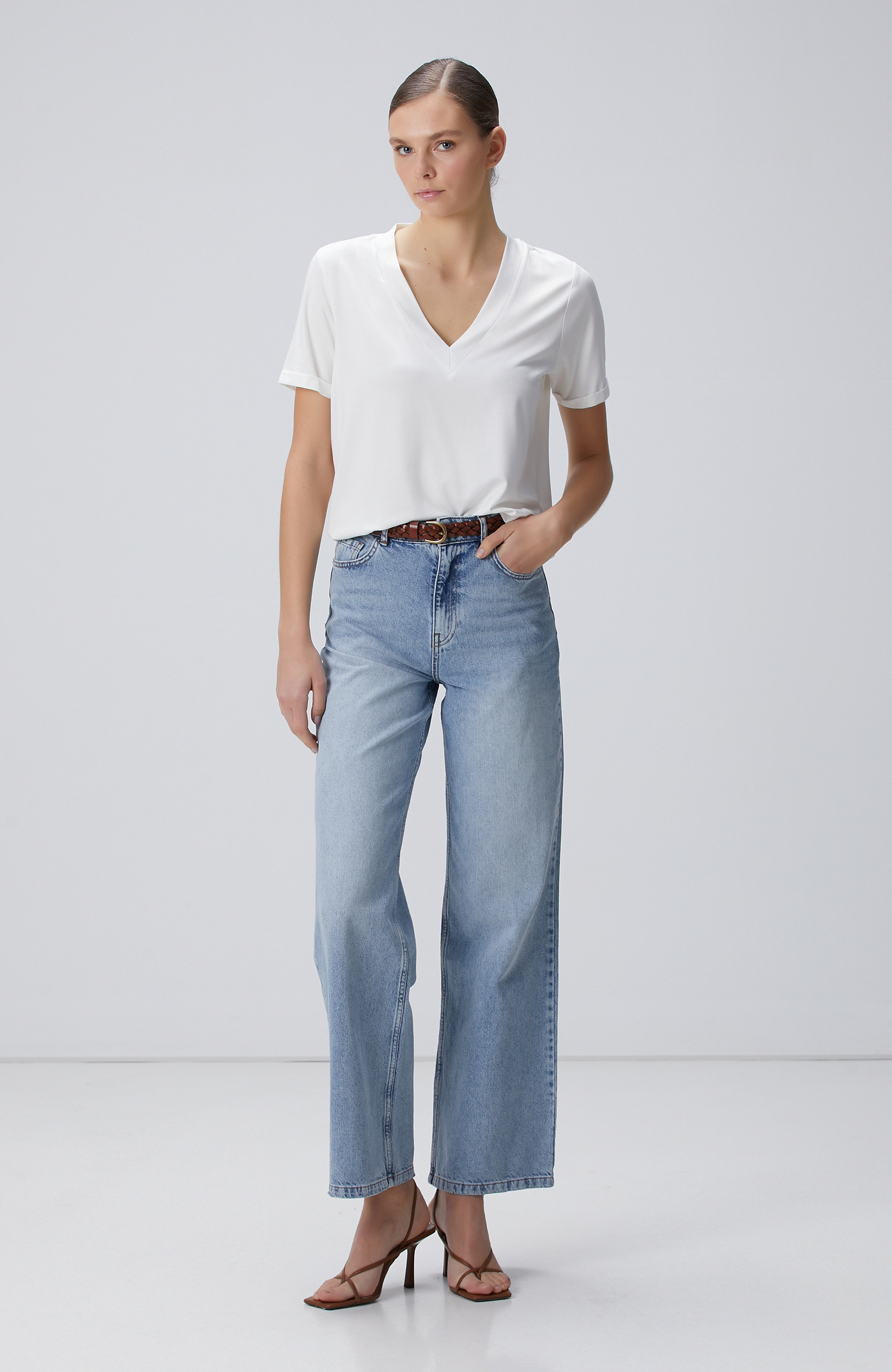 Kırık Beyaz Tshırt