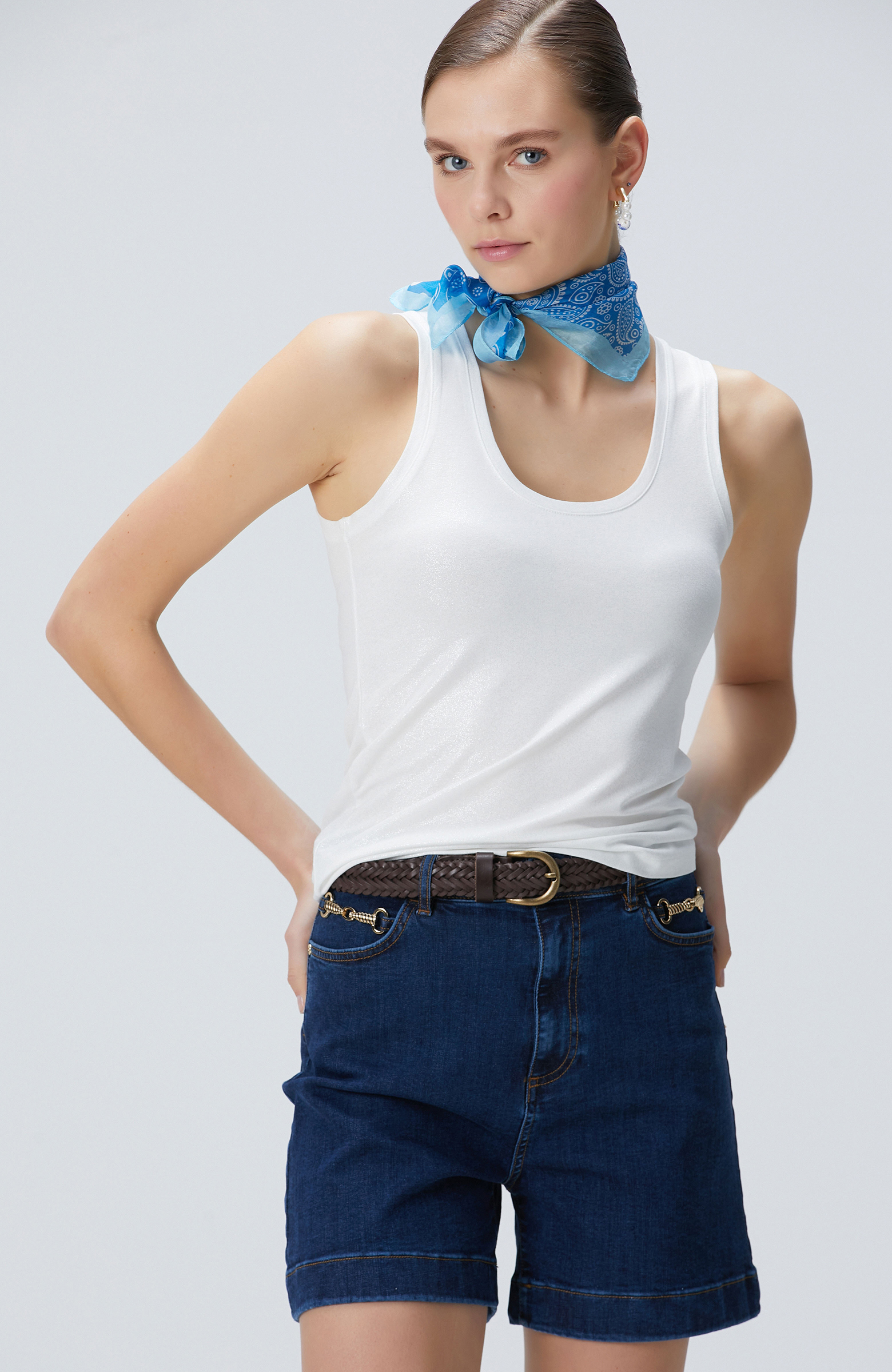 Kırık Beyaz Varak Baskılı T-shirt