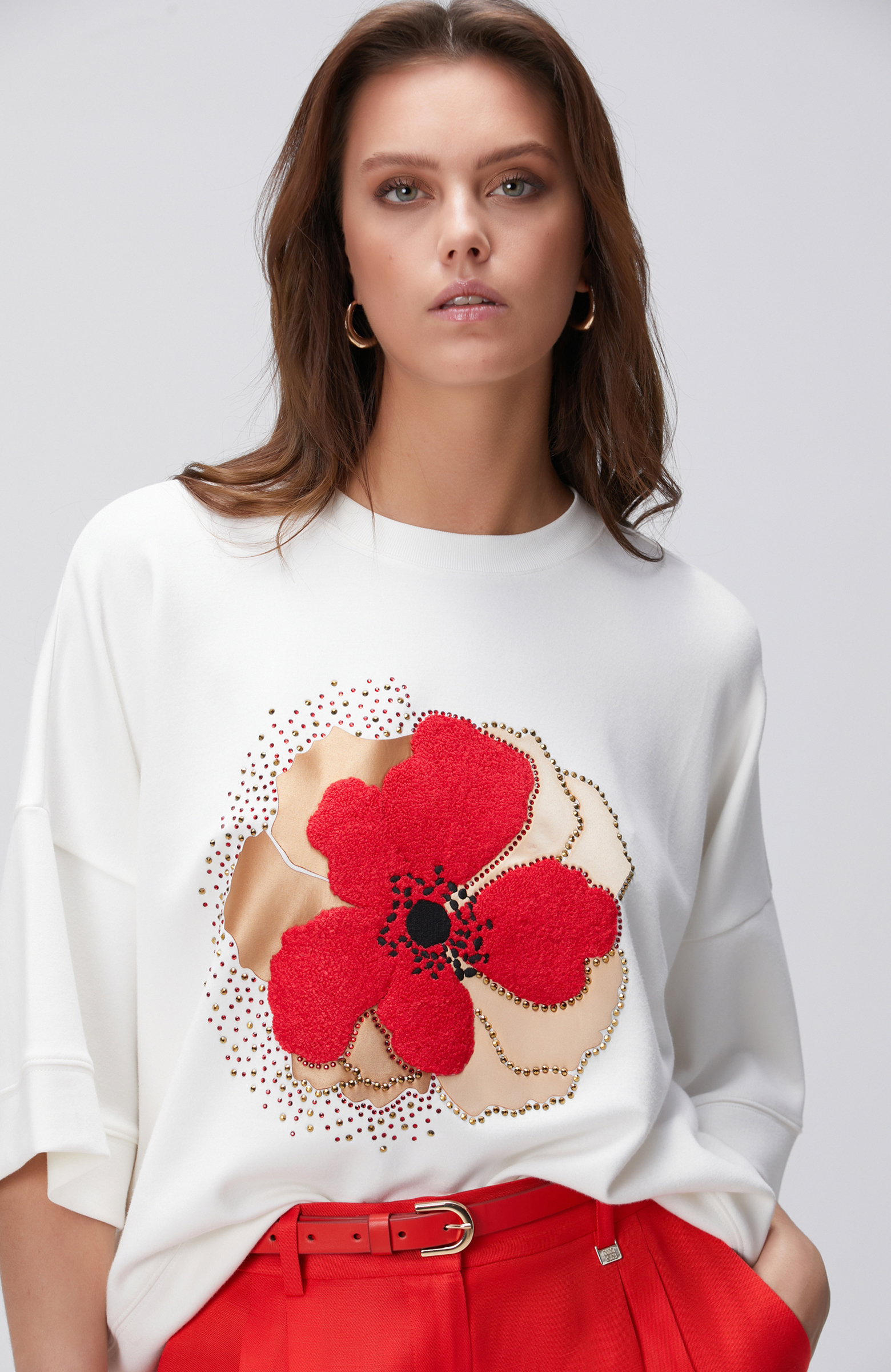 Kırık Beyaz Sweatshirt