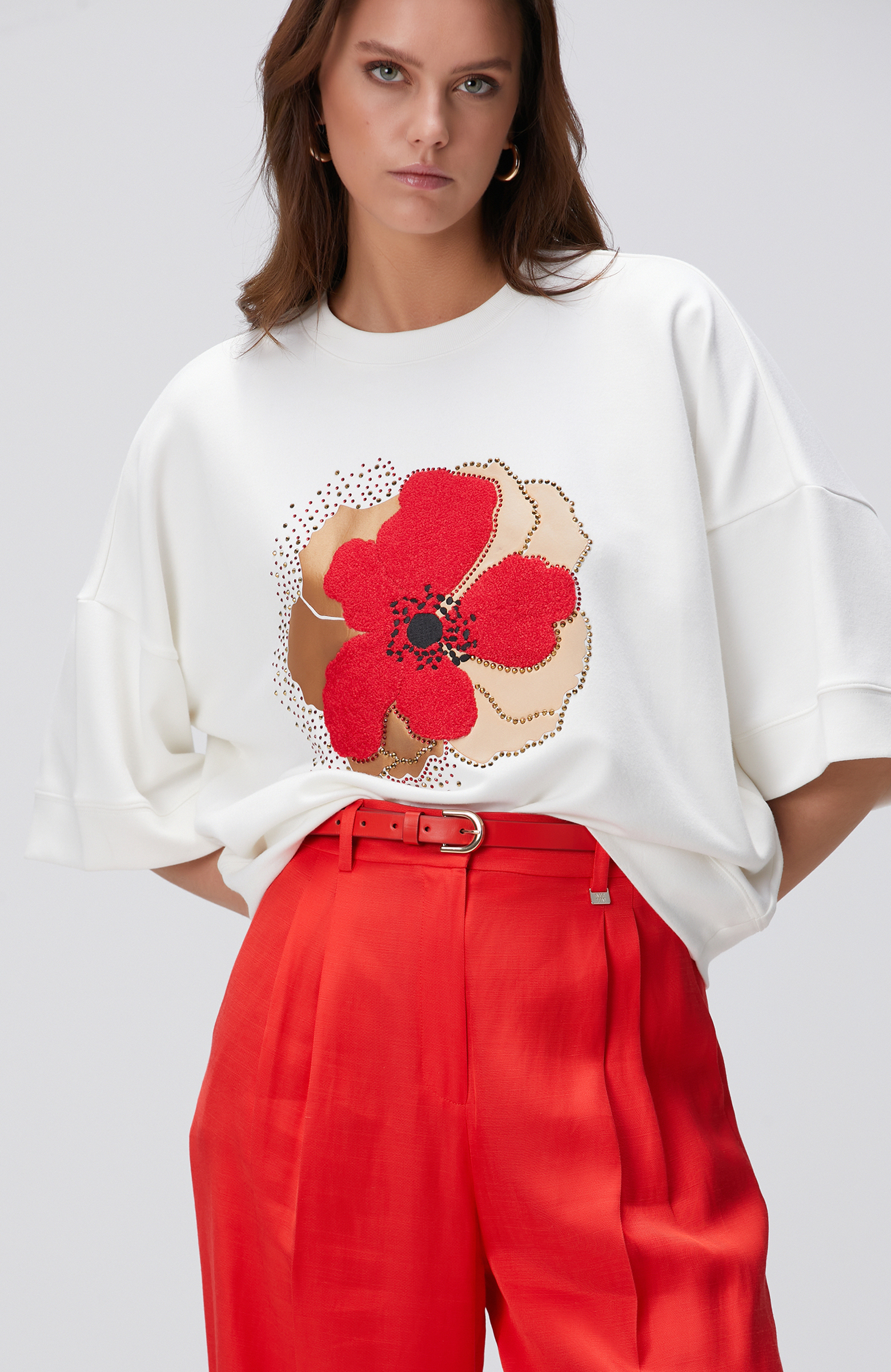 Kırık Beyaz Sweatshirt