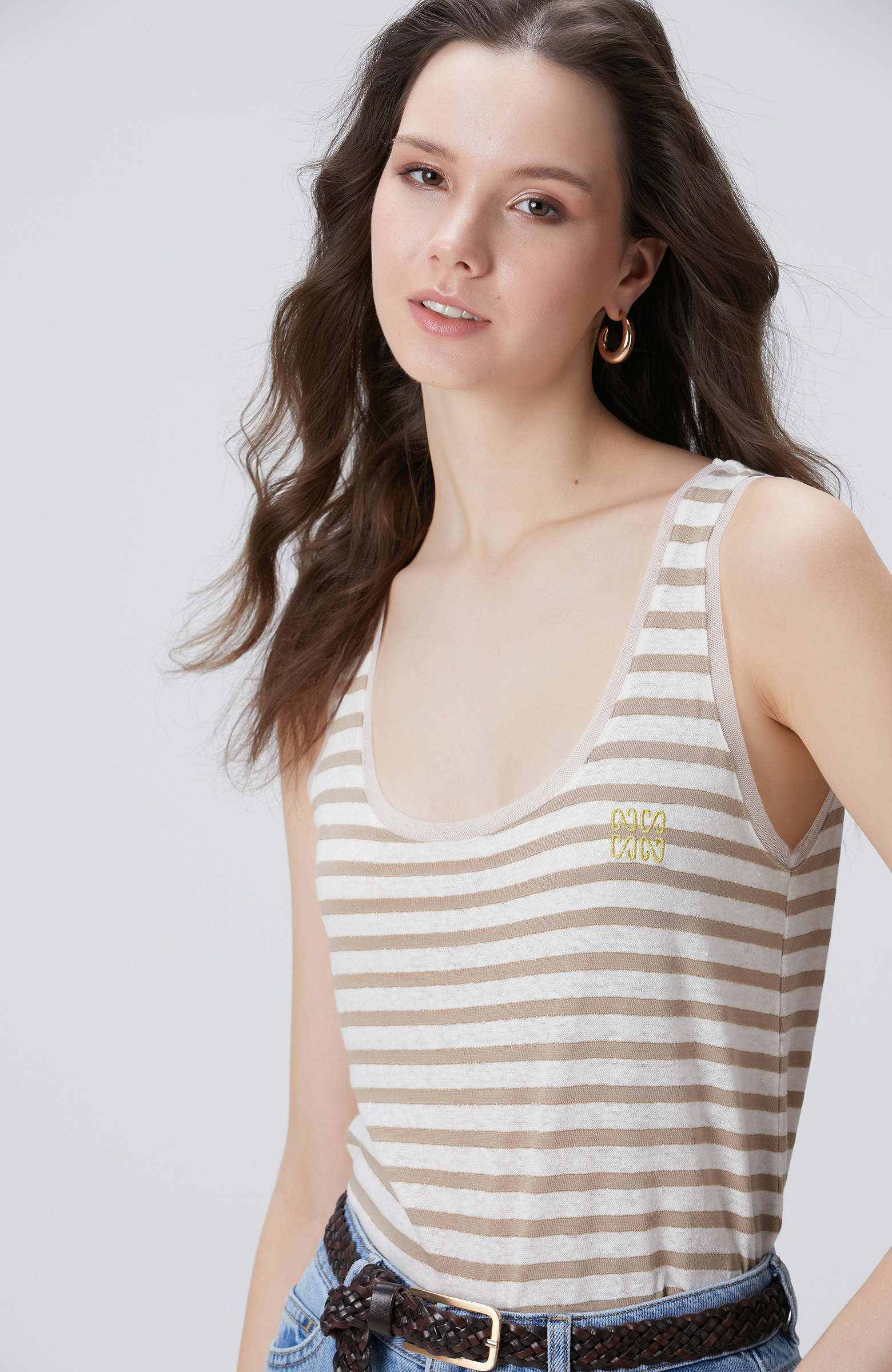 Vizon Kırık Beyaz Keten Karışımlı T-shirt