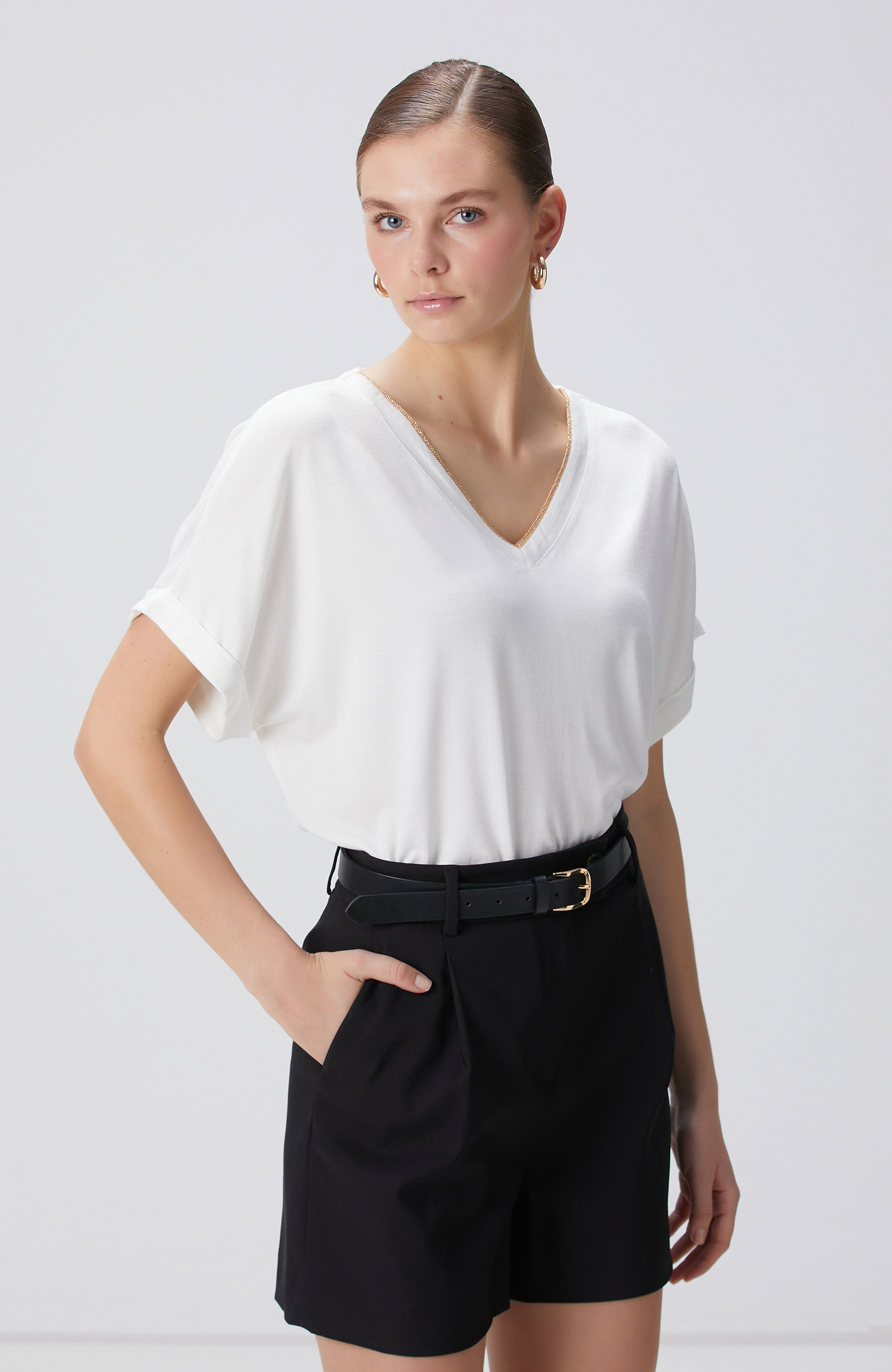 Kırık Beyaz T-shirt