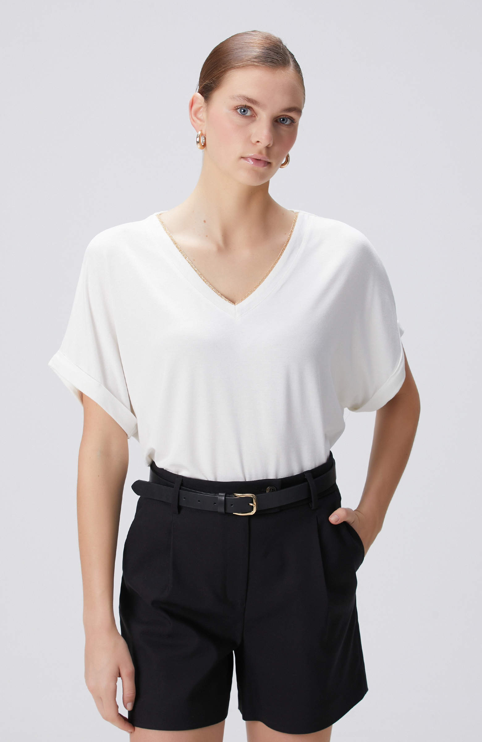 Kırık Beyaz T-shirt