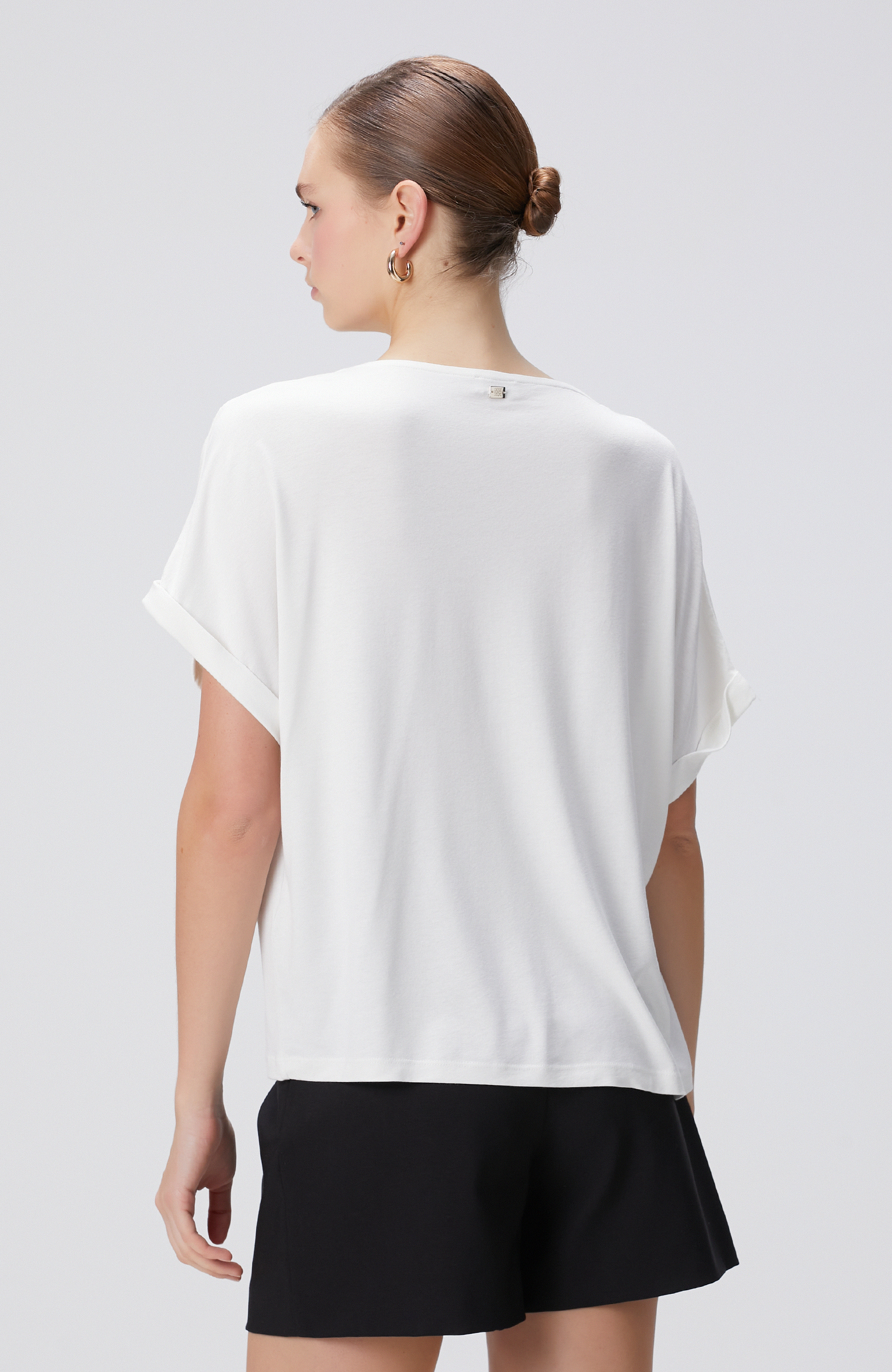 Kırık Beyaz T-shirt