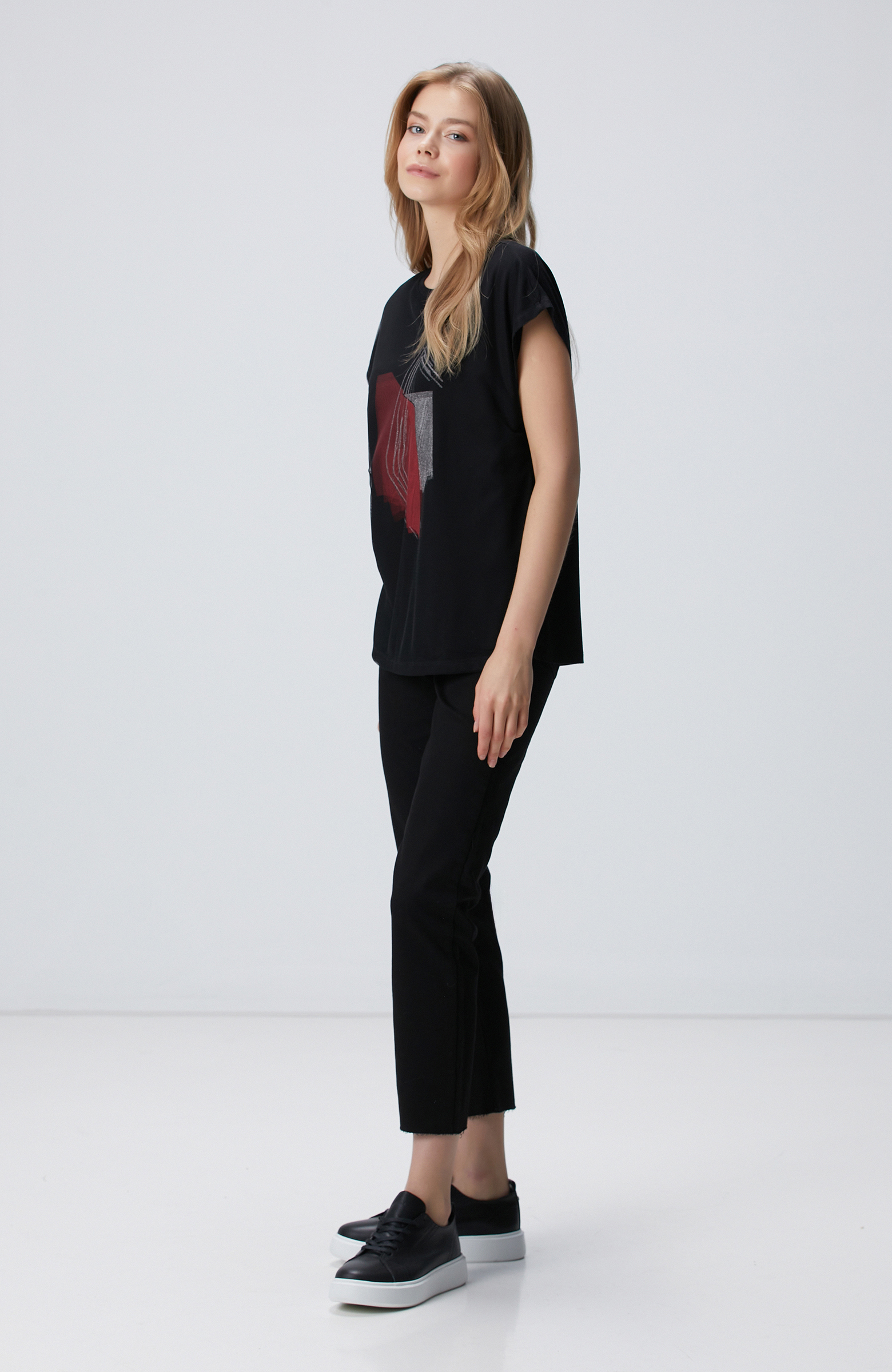 Siyah Tül Garnili T-shirt