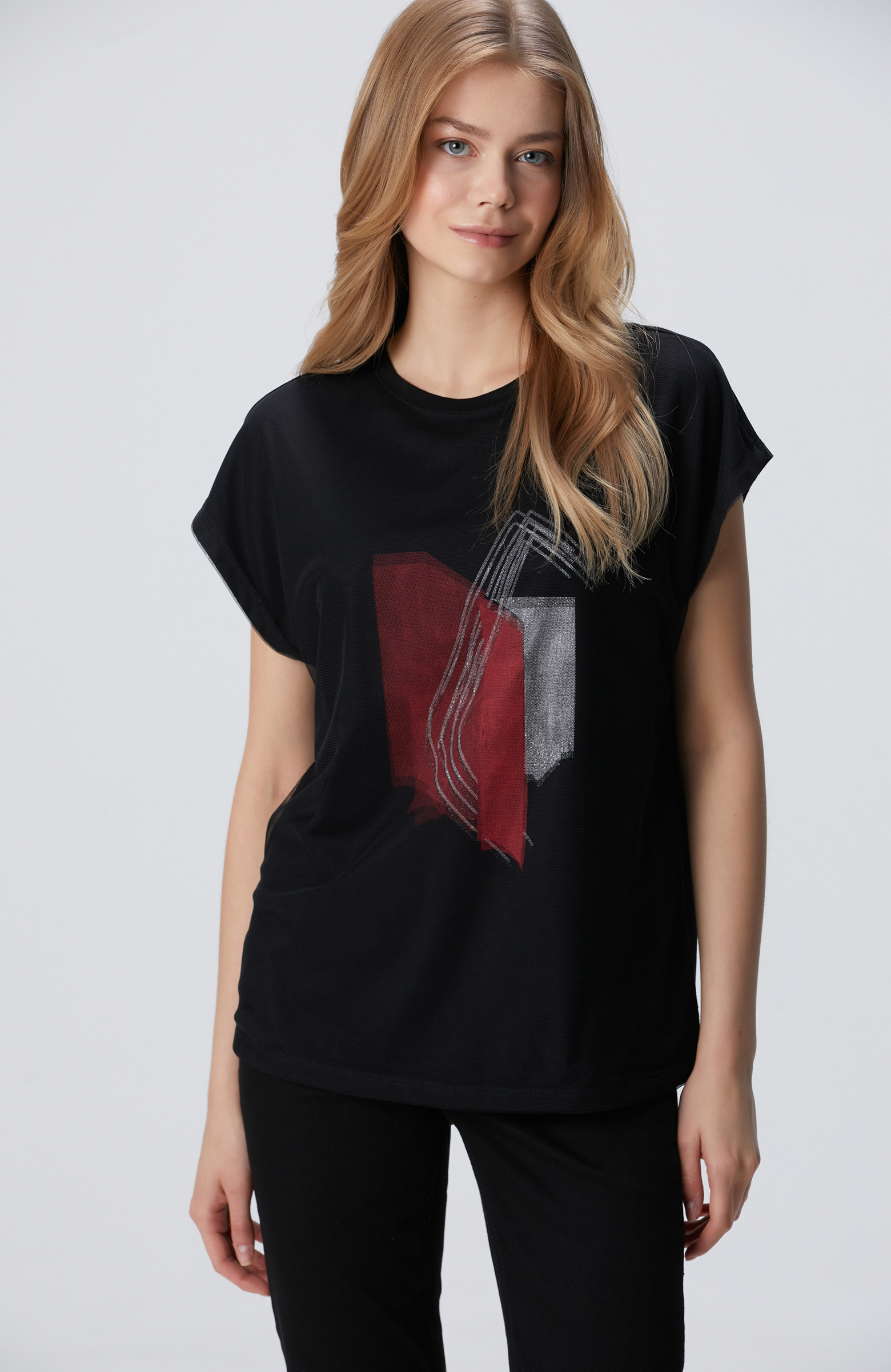 Siyah Tül Garnili T-shirt