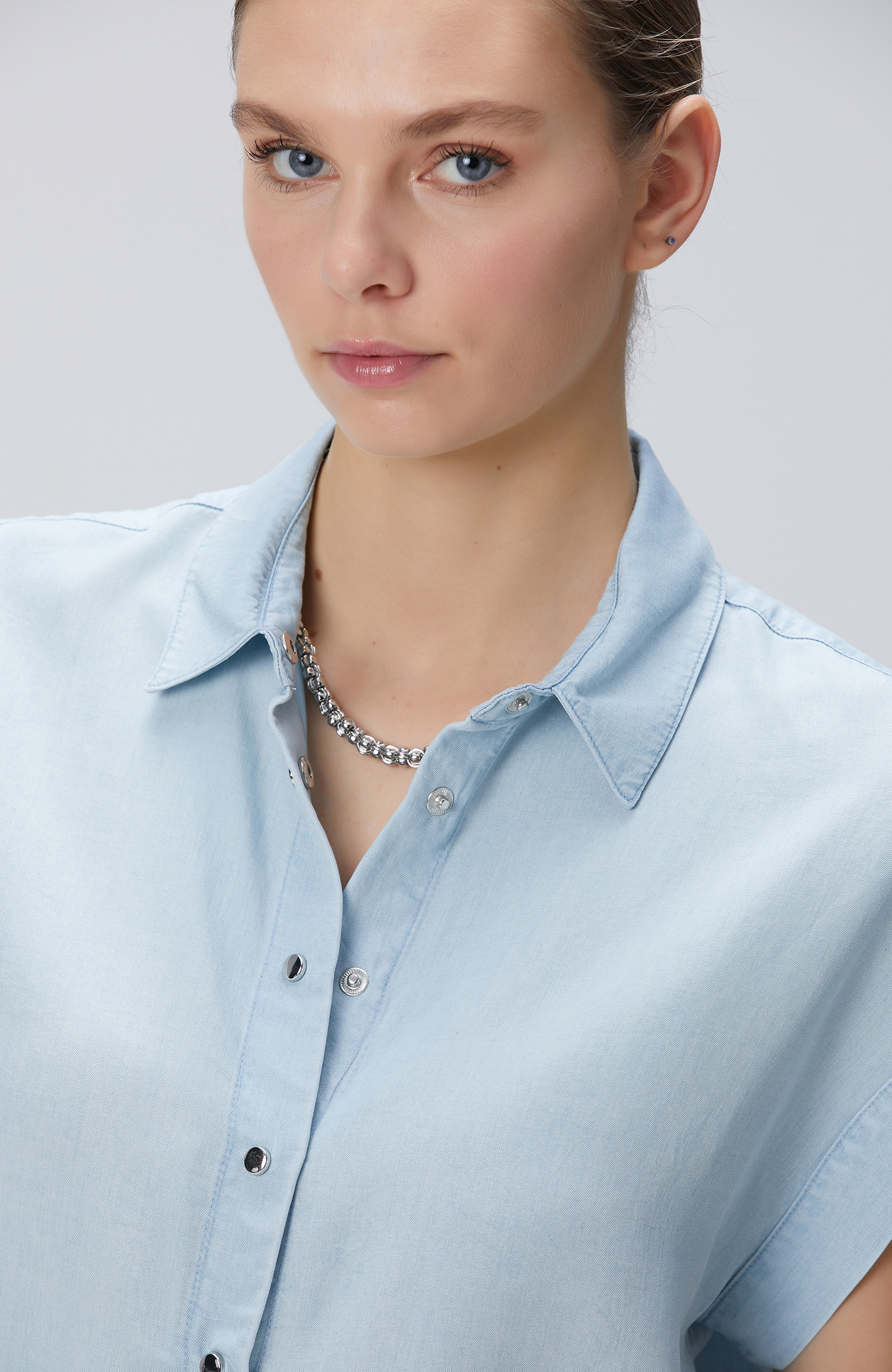 Açık Mavi Denim Gömlek