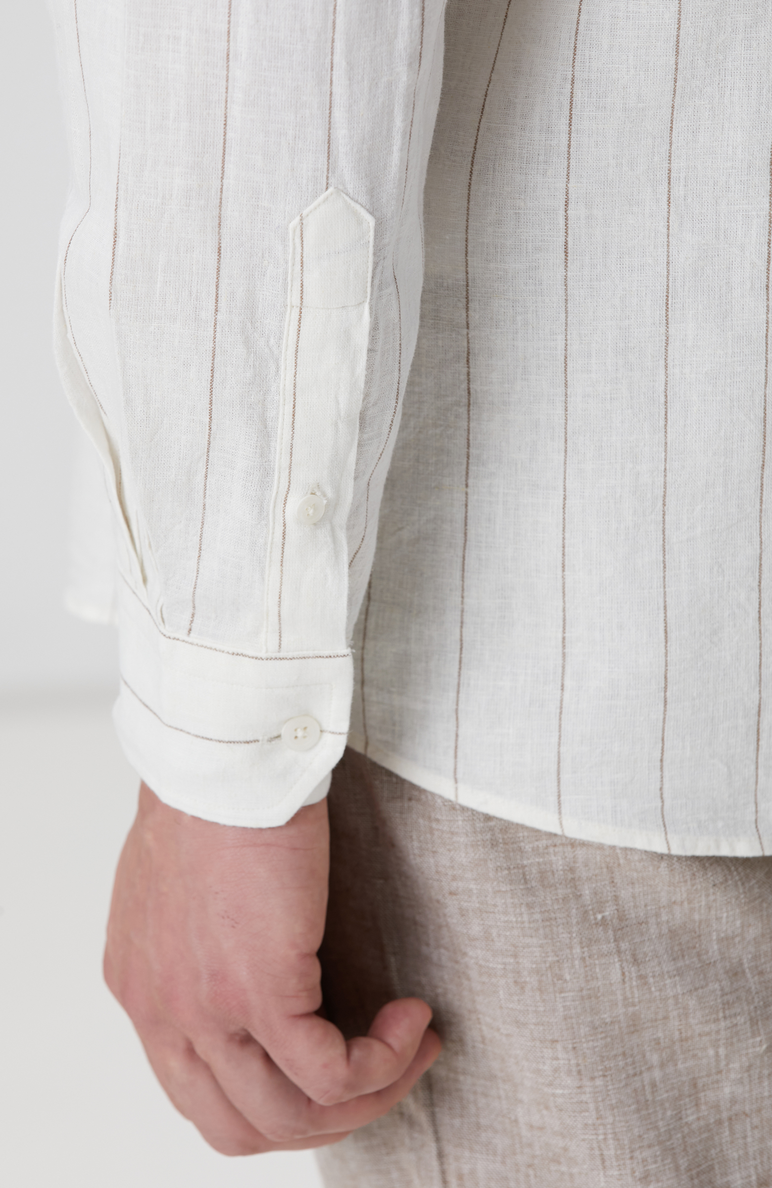 Kırık Beyaz Çizgi Desenli Keten Gömlek