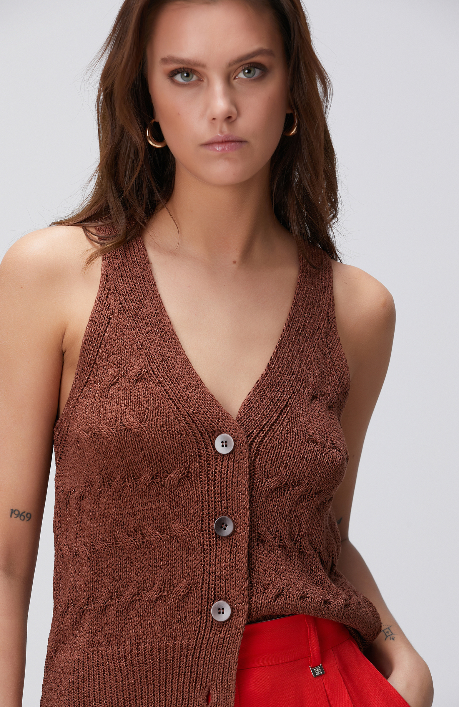 Tarçın Triko Yelek