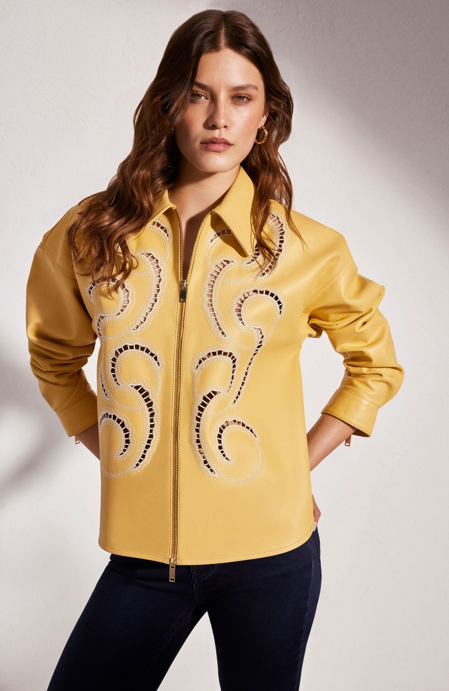 Limited Sarı Nakışlı Deri Mont