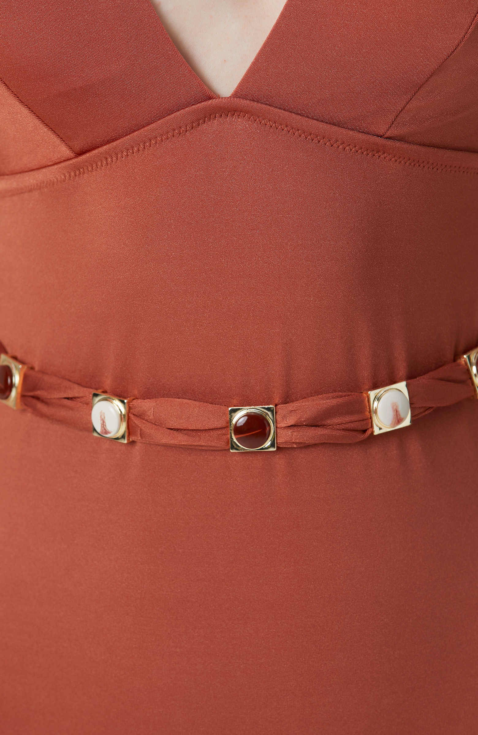 Kahverengi Taşlı Kemer Detaylı Mayo