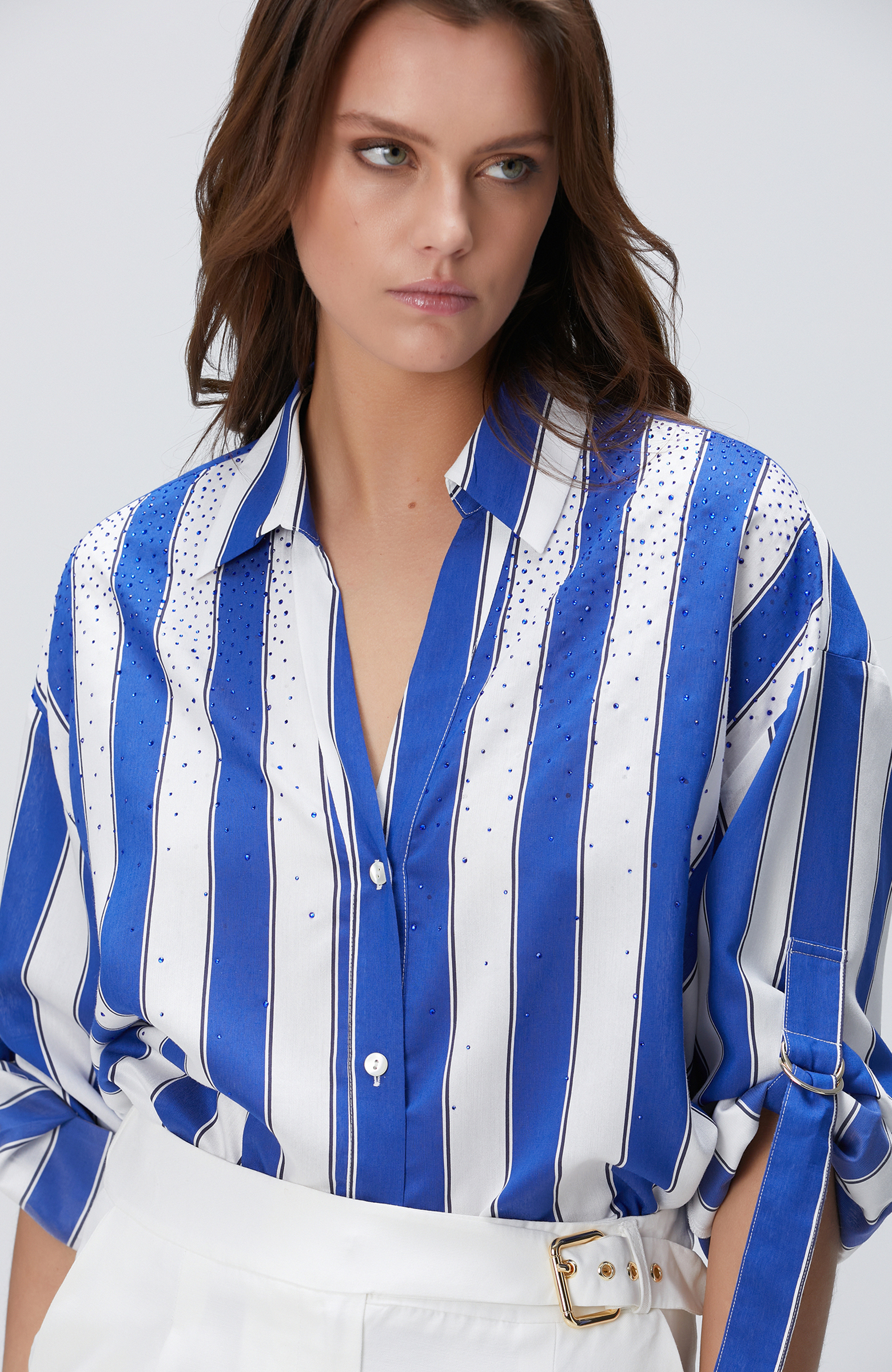 Lacivert Beyaz Çizgili Gömlek