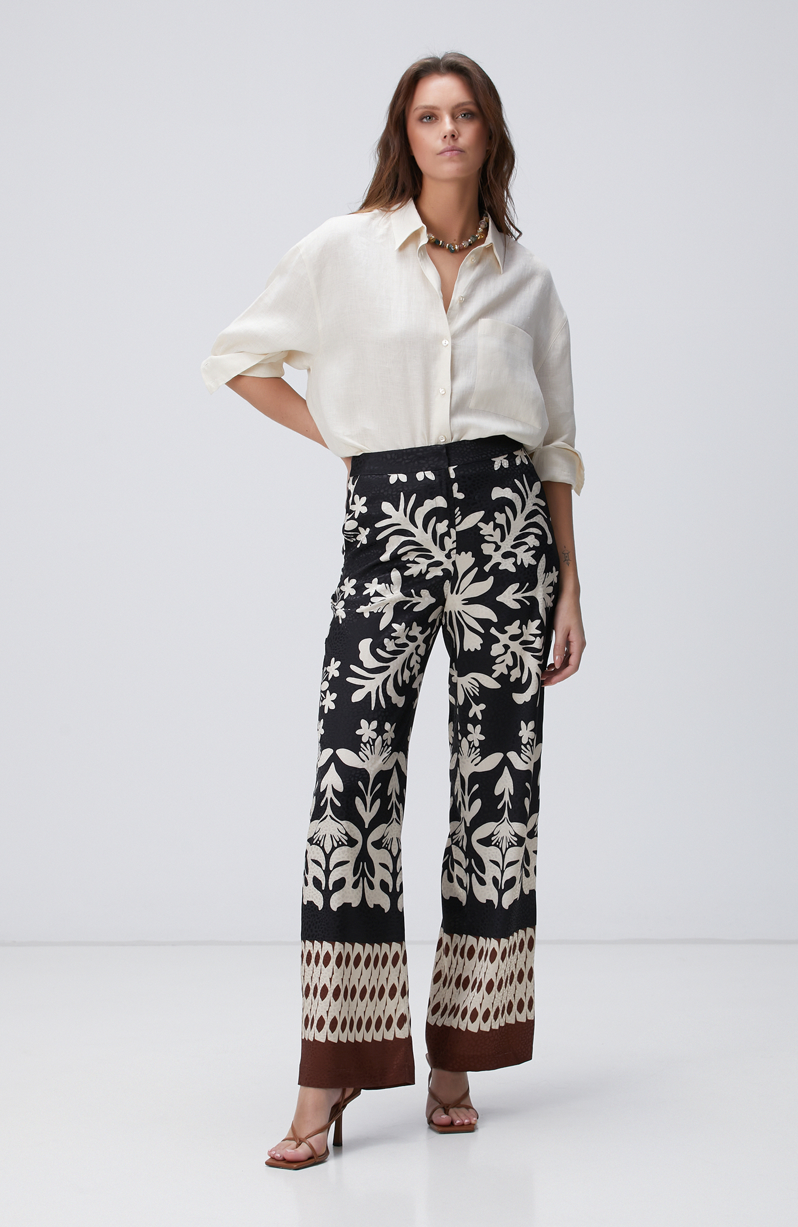 Siyah Bej Desenli Pantolon