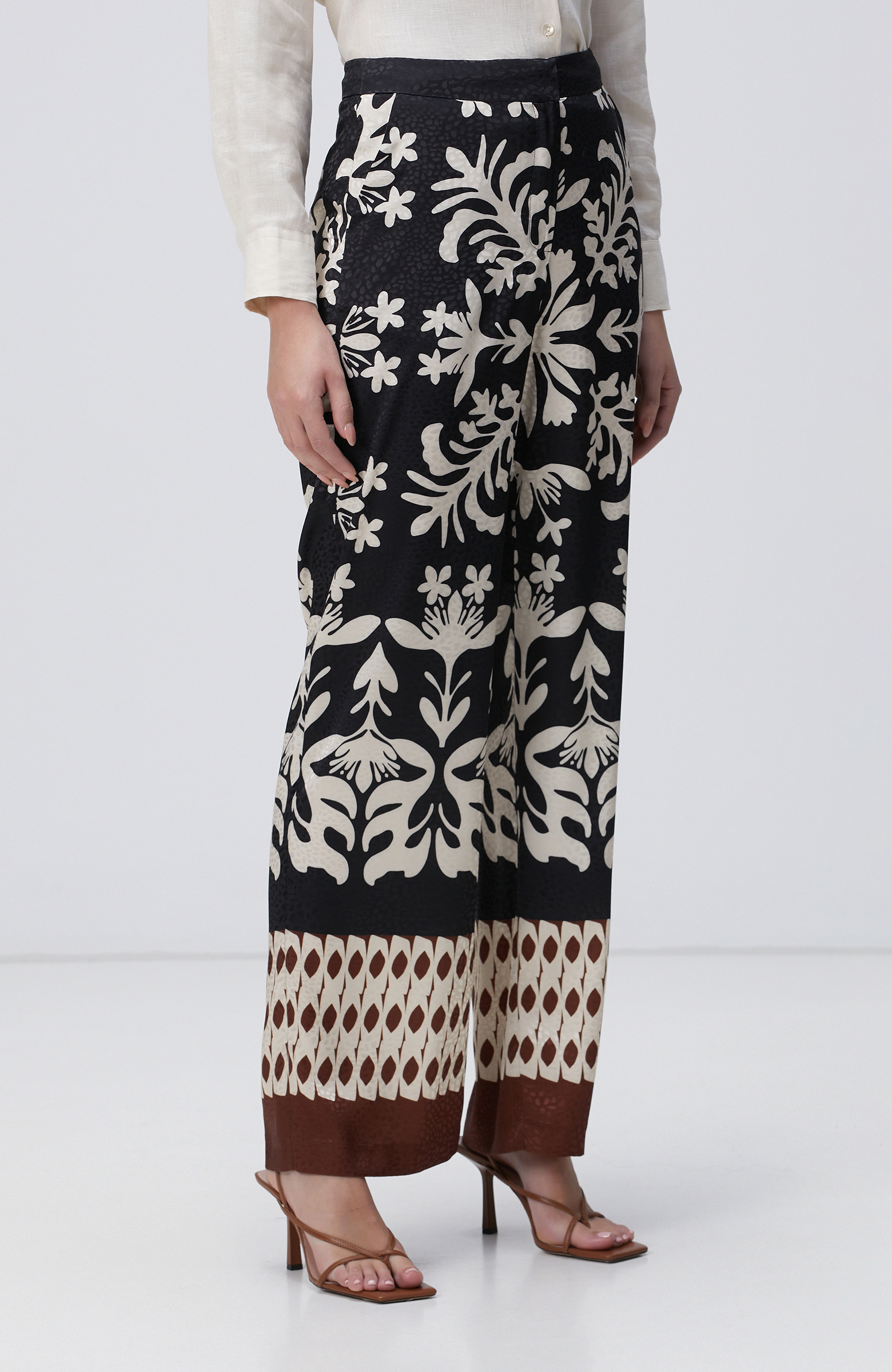 Siyah Bej Desenli Pantolon