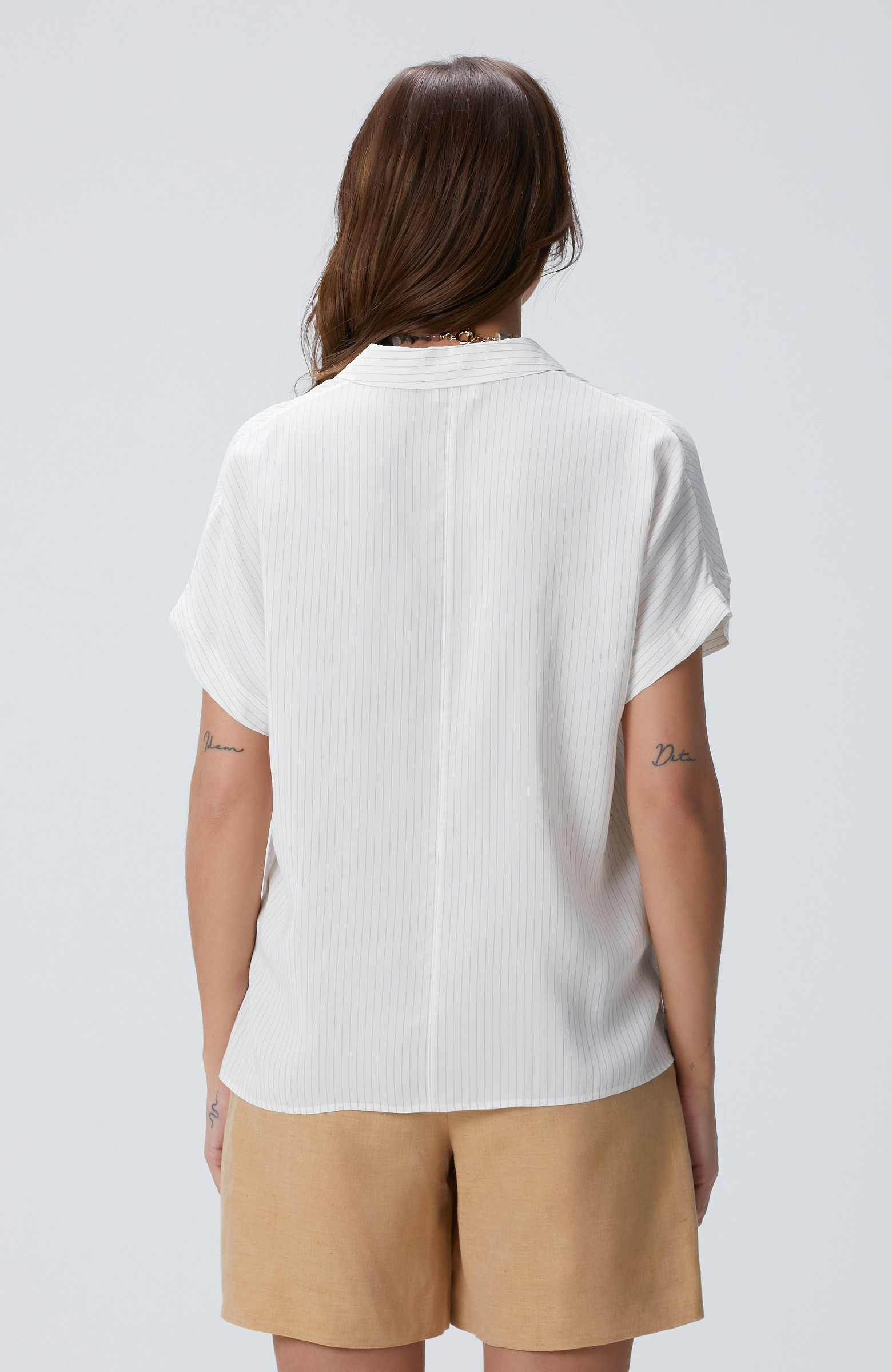 Kırık Beyaz Çizgili Gömlek