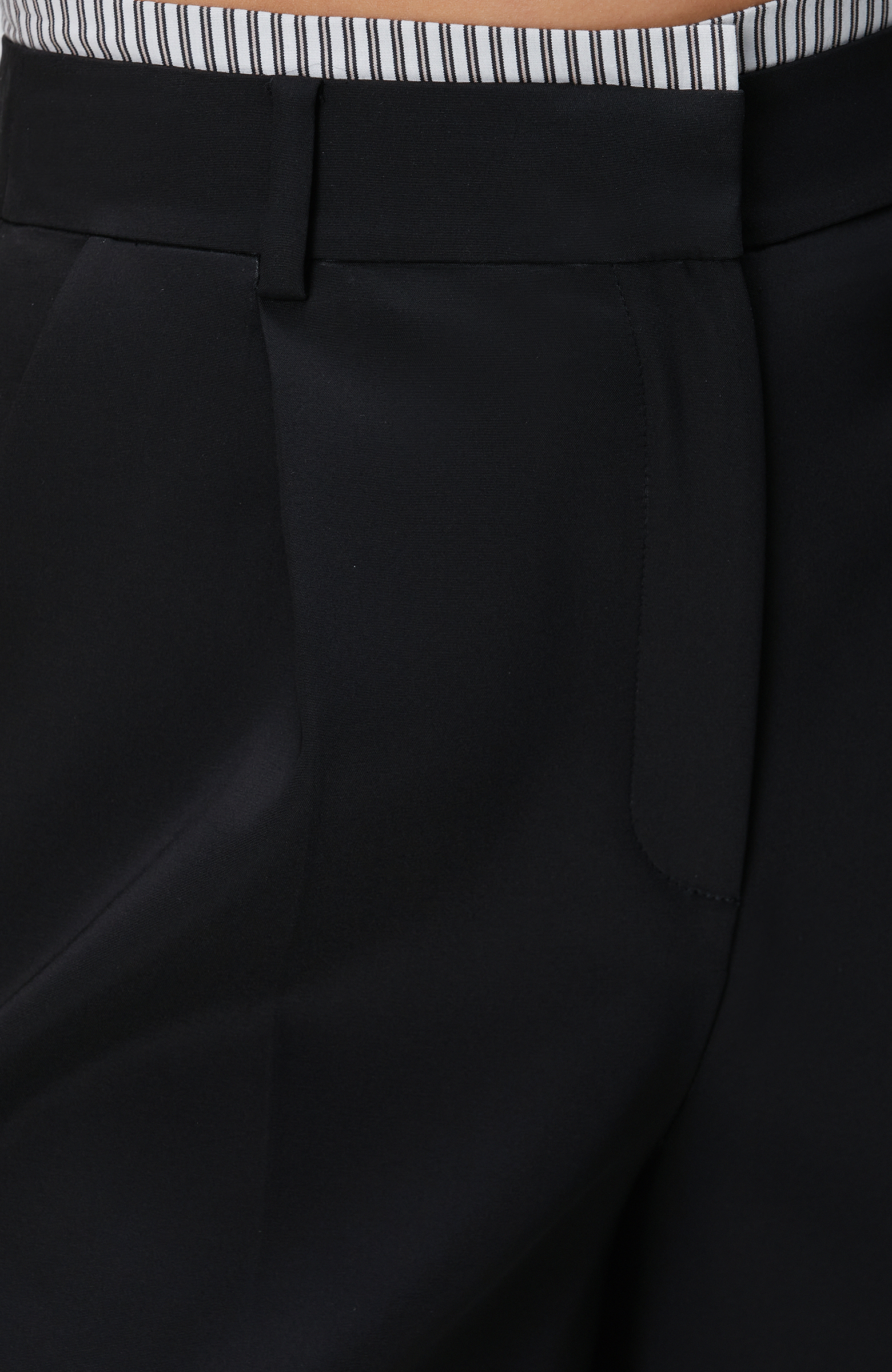 Siyah Çizgili Şort