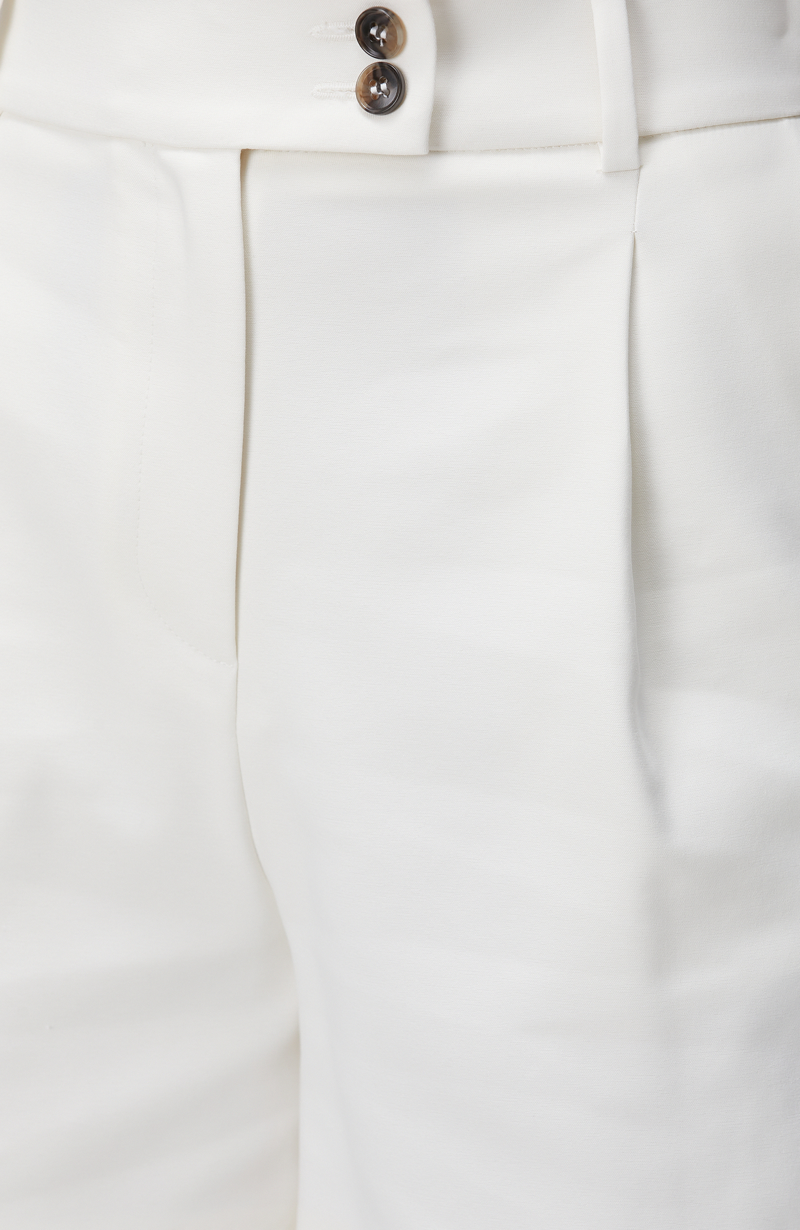 Kırık Beyaz Kısa Şort