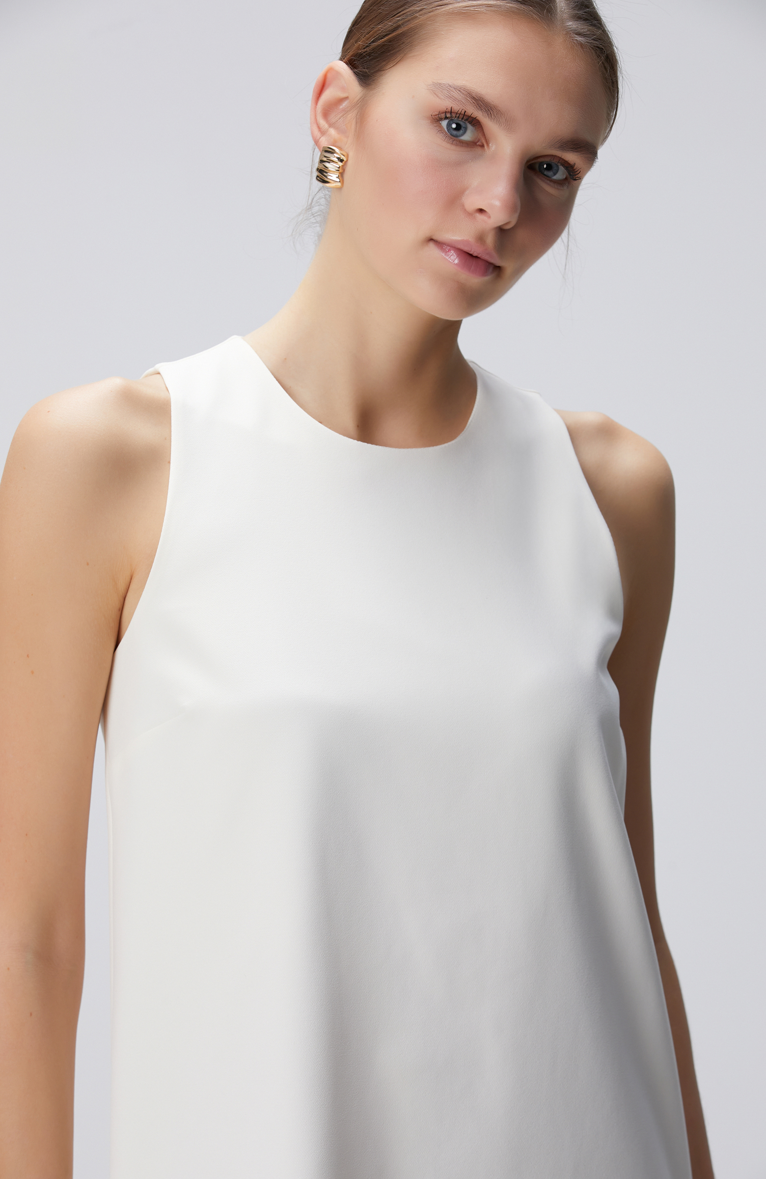 Kırık Beyaz Elbise