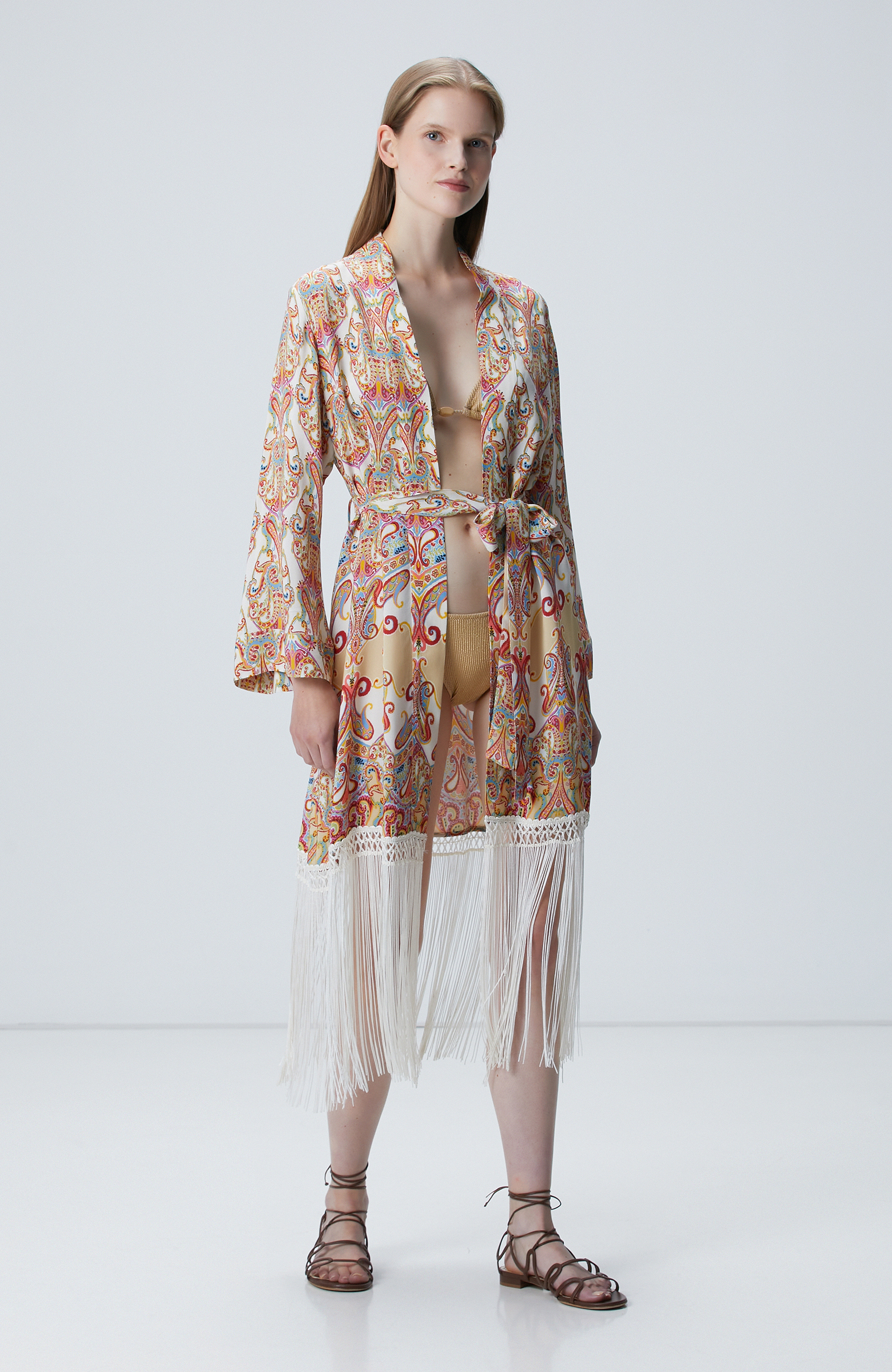 Bej Püsküllü Desenli Kaftan