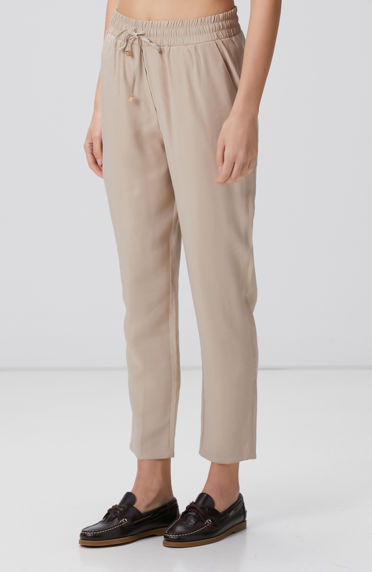 Bej Diyagonal Desenli Pantolon