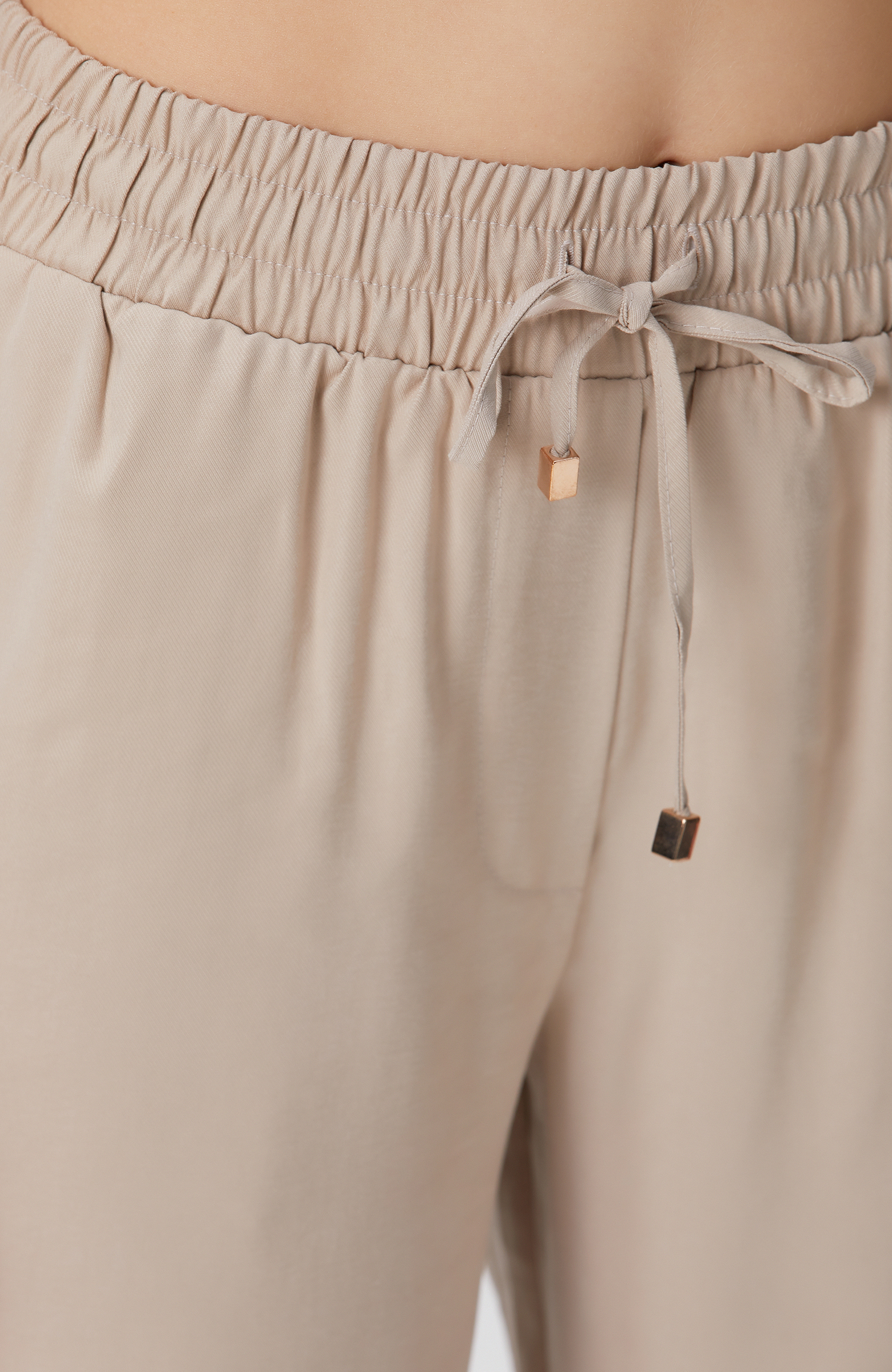 Bej Diyagonal Desenli Pantolon