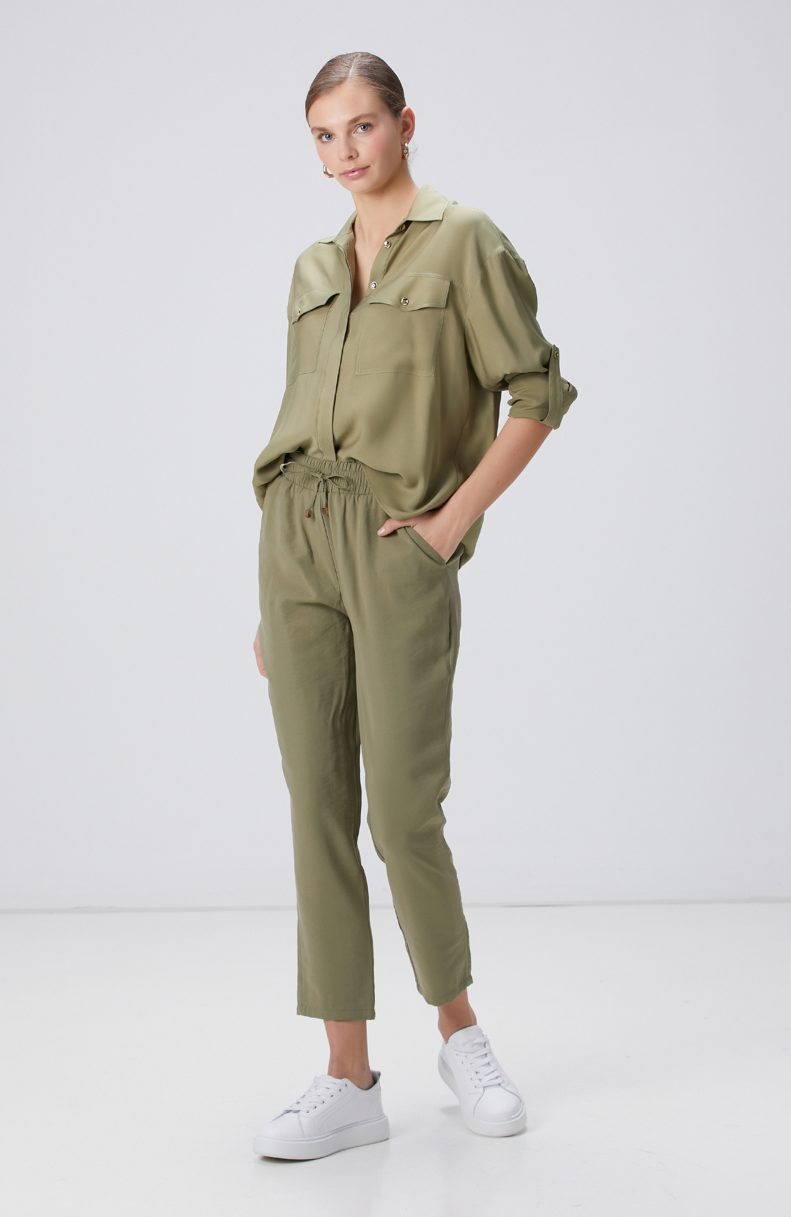 Haki Diyagonal Desenli Pantolon