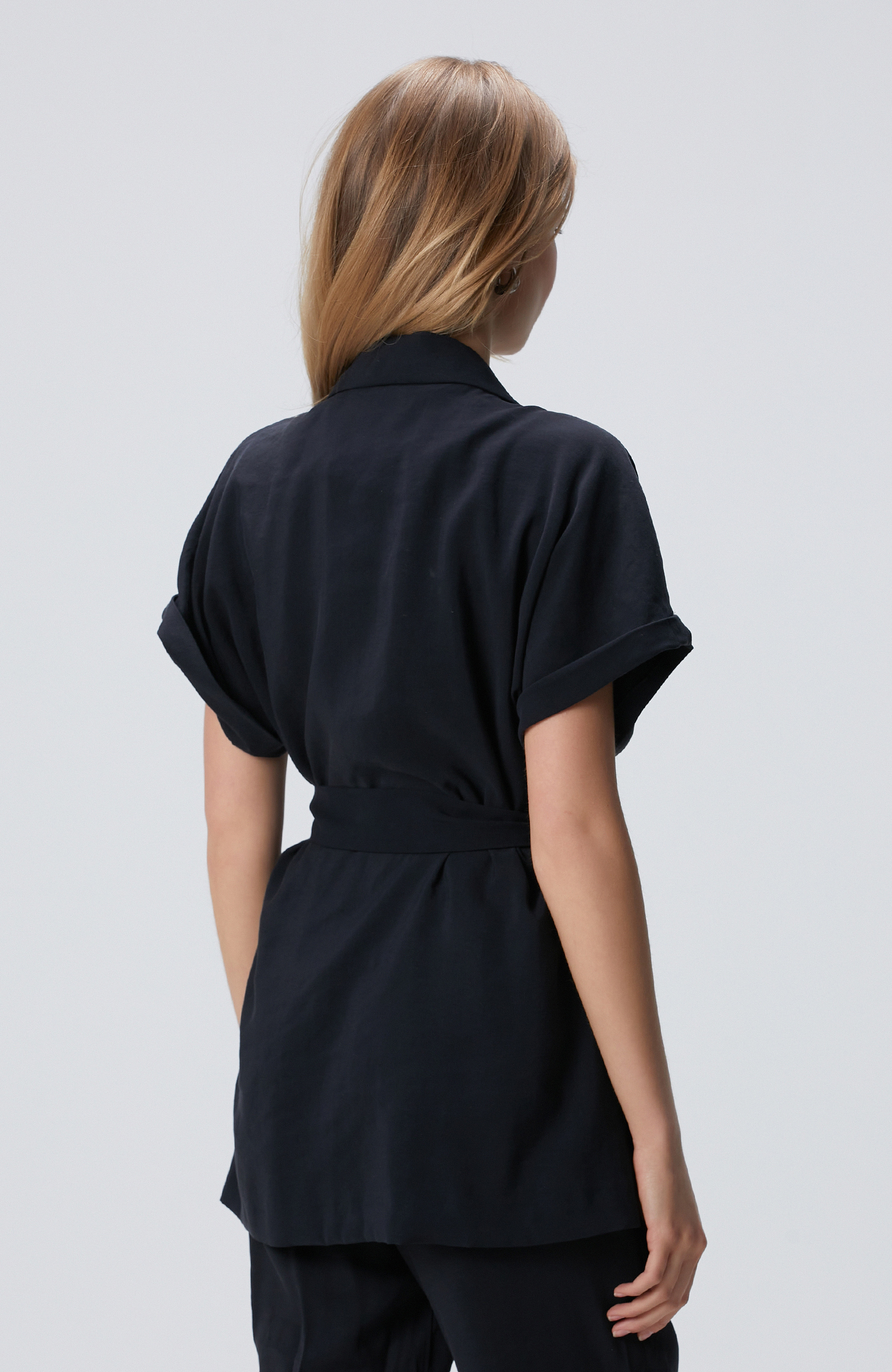 Siyah Beli Kuşaklı Ceket