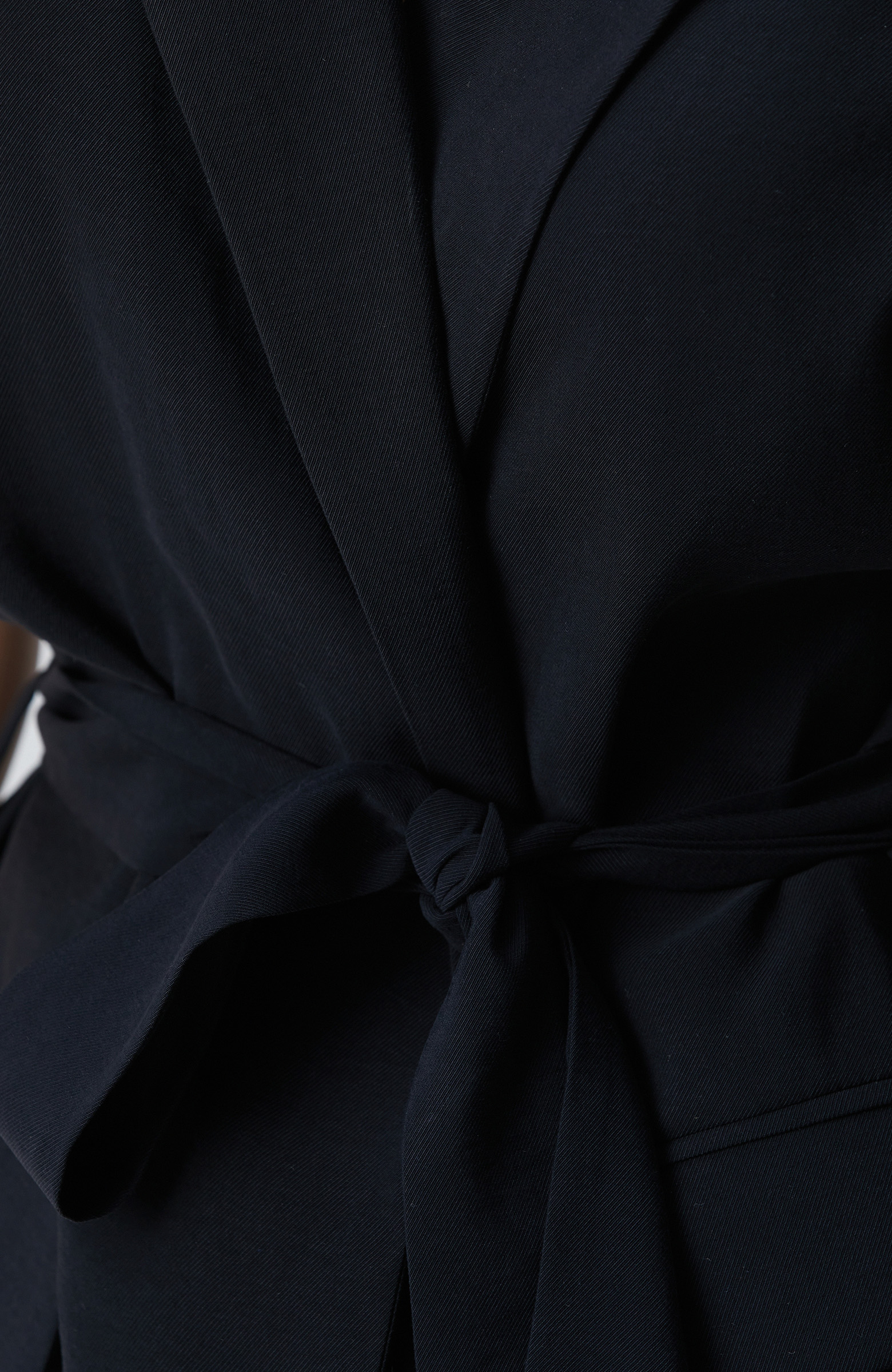 Siyah Beli Kuşaklı Ceket