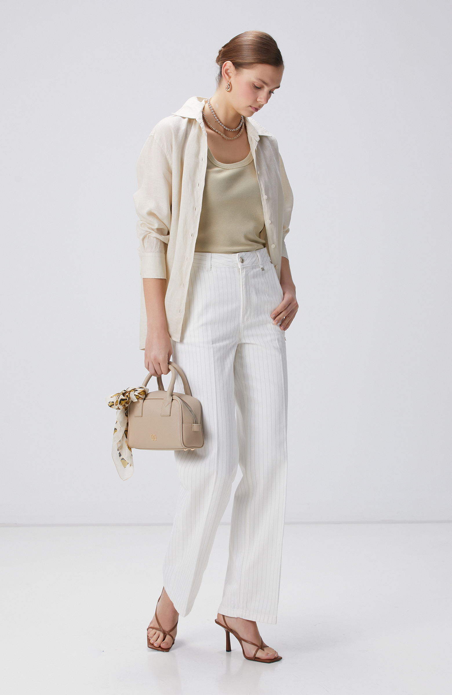 Kırık Beyaz Çizgili Denim Pantolon