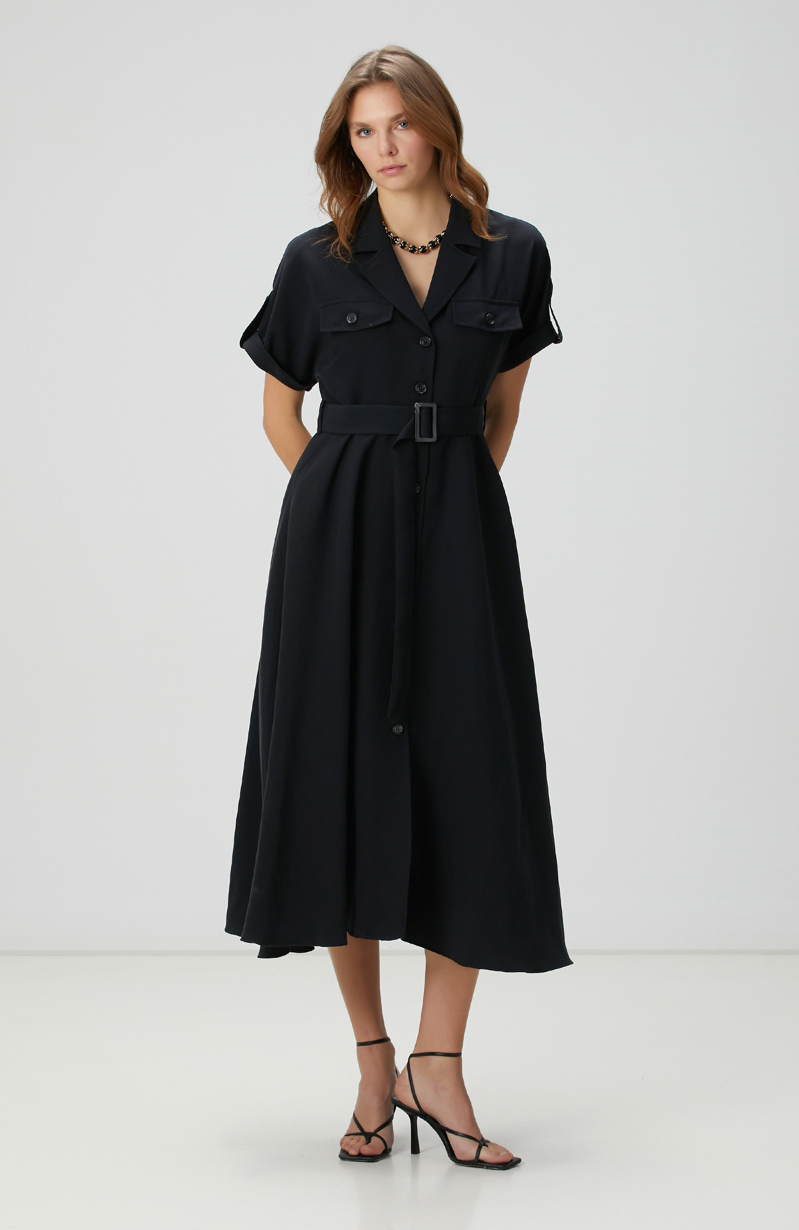 Siyah Diyagonal Desenli Midi Elbise