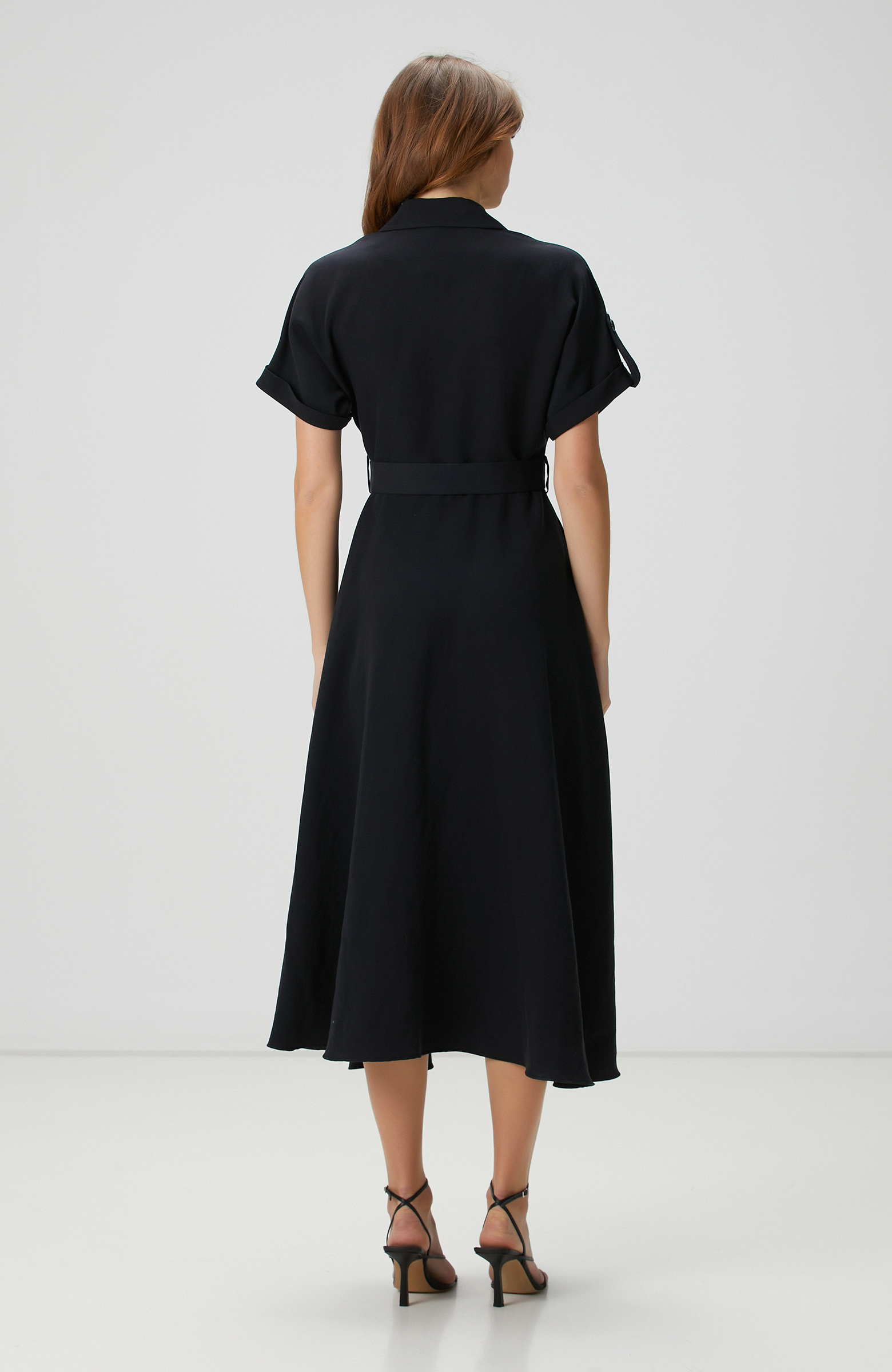 Siyah Diyagonal Desenli Midi Elbise