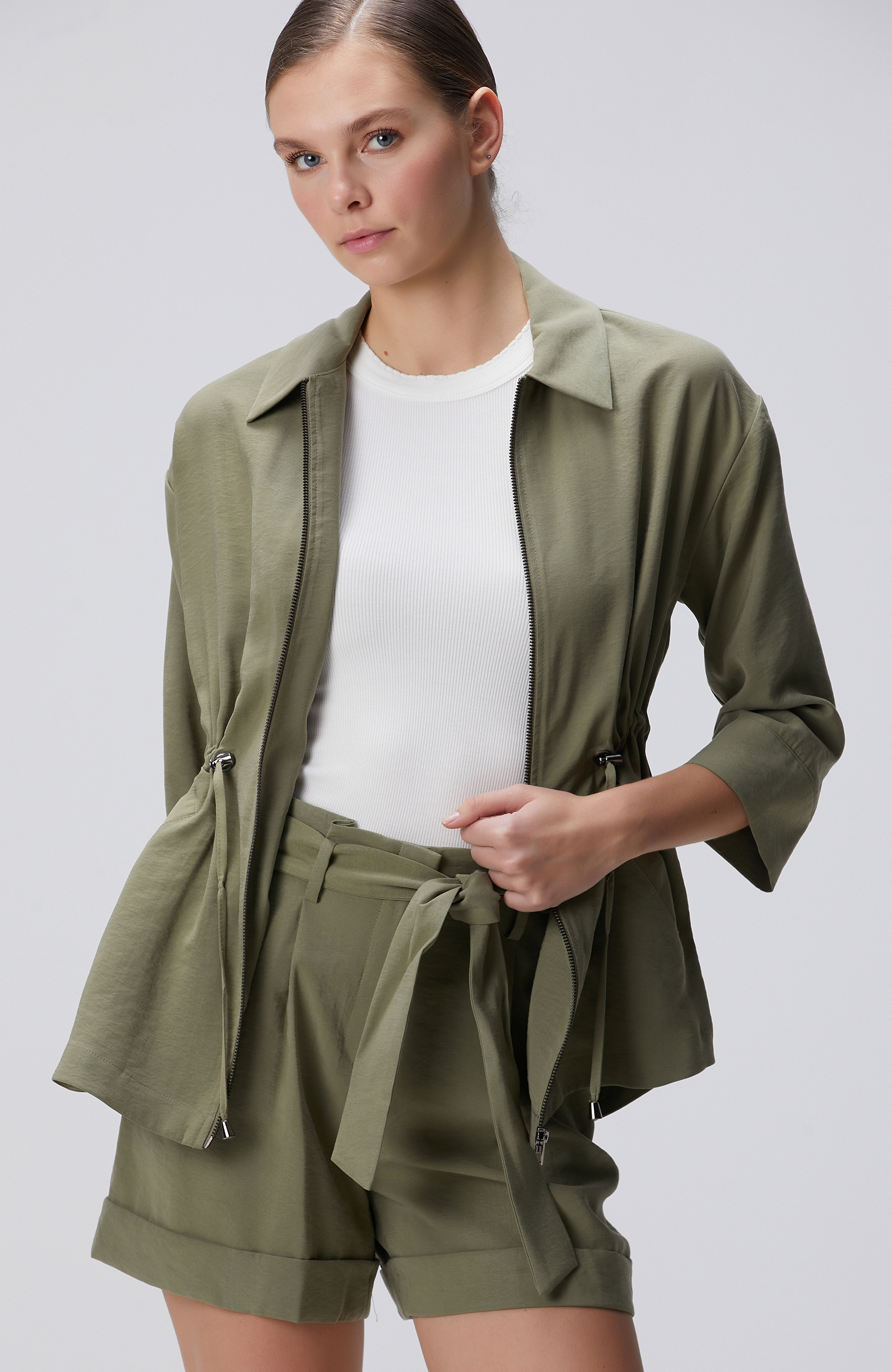 Haki Beli Büzgülü Ceket