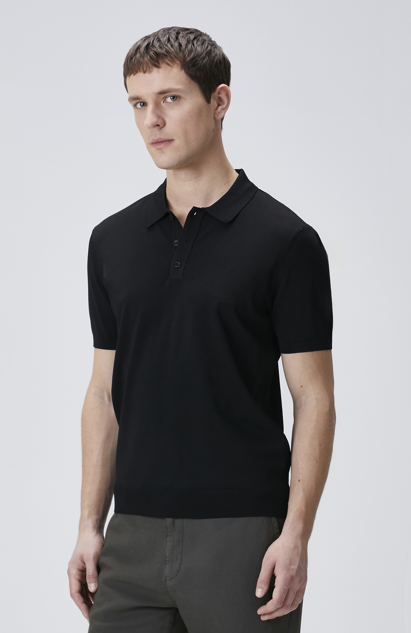 Siyah Polo Yaka Kısa Kol Rayon Kazak